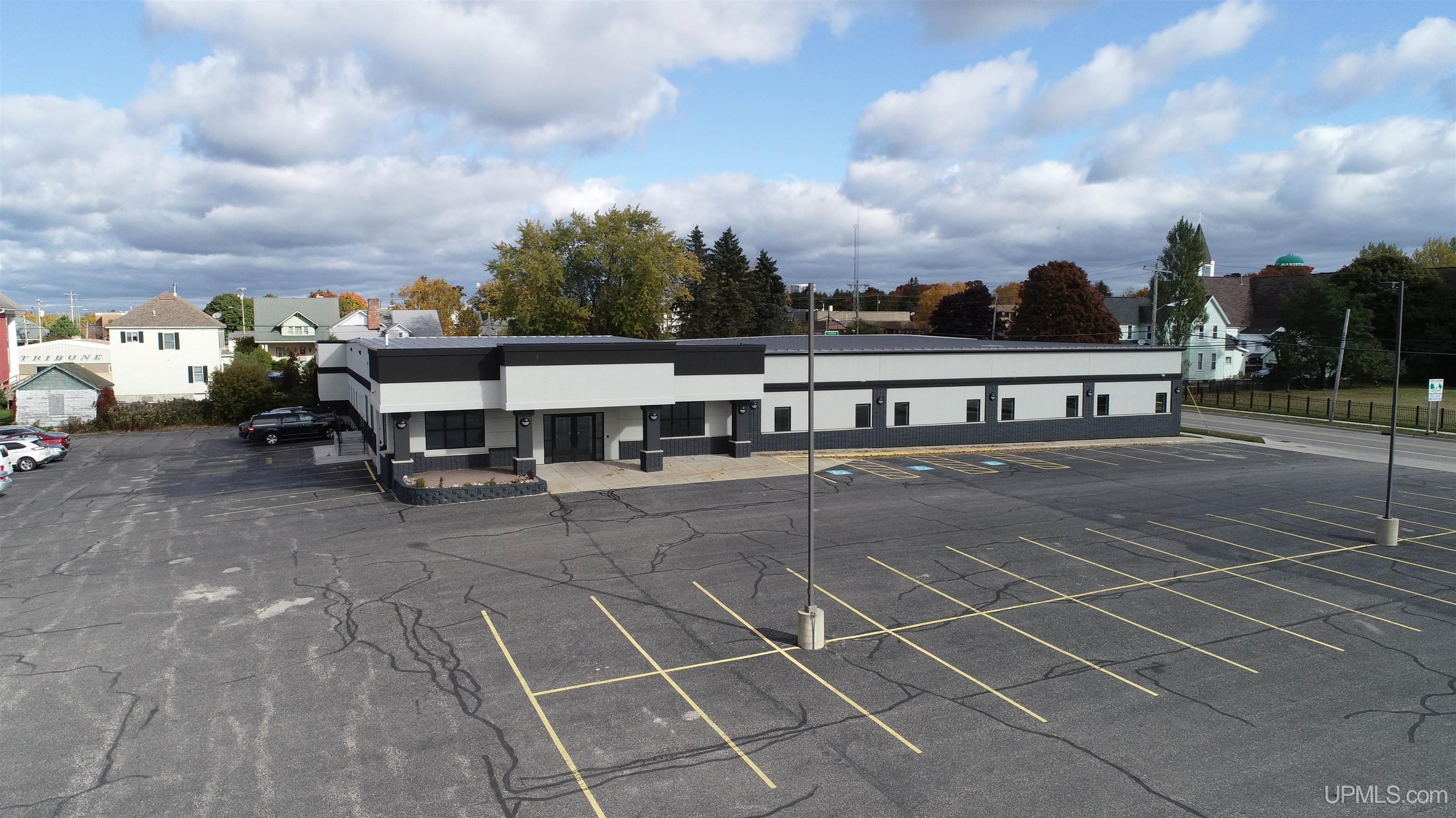 Escanaba Michigan Commercial Real Estate Wendy Holzenkamp