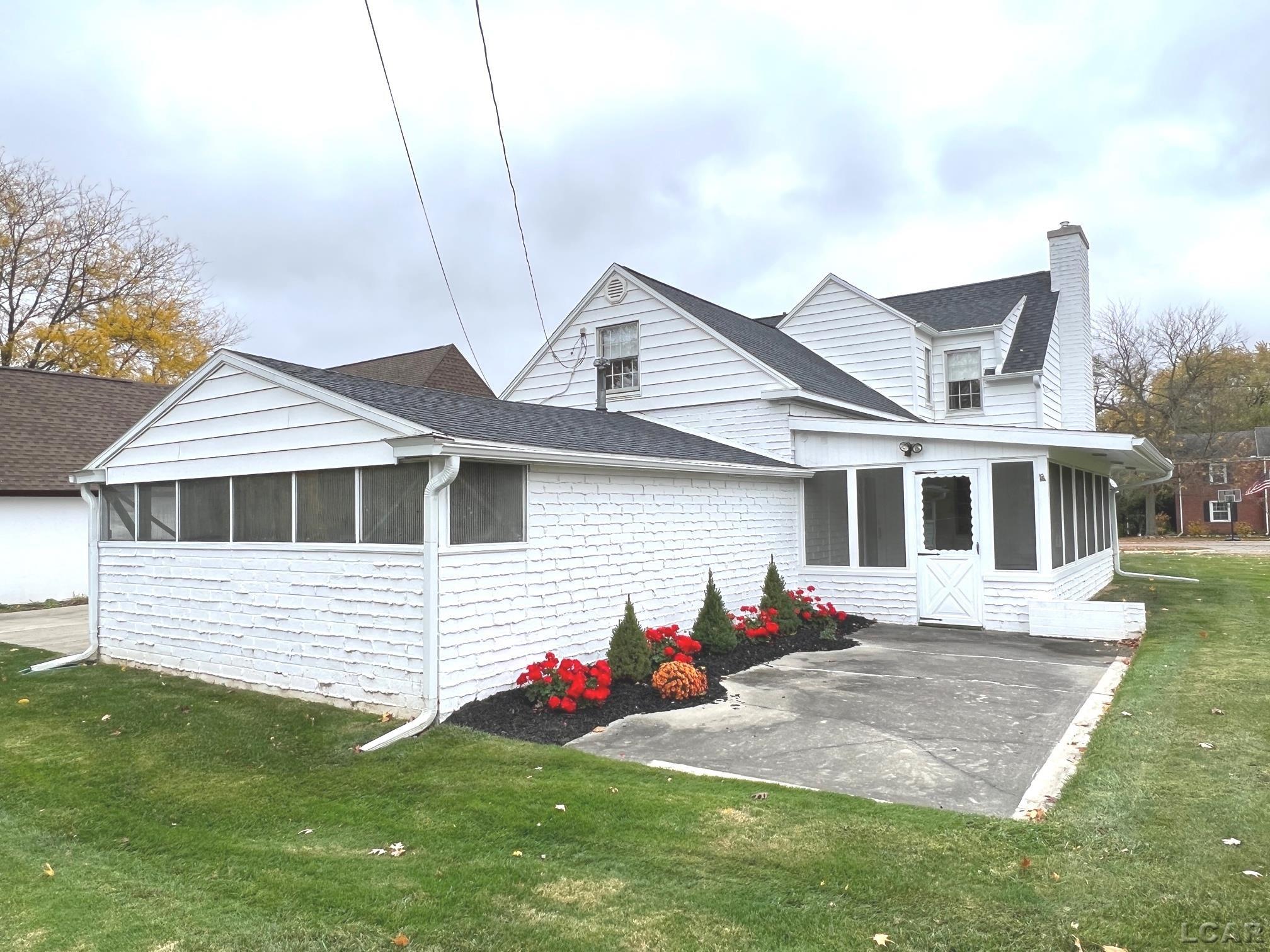 2 Scott Ct