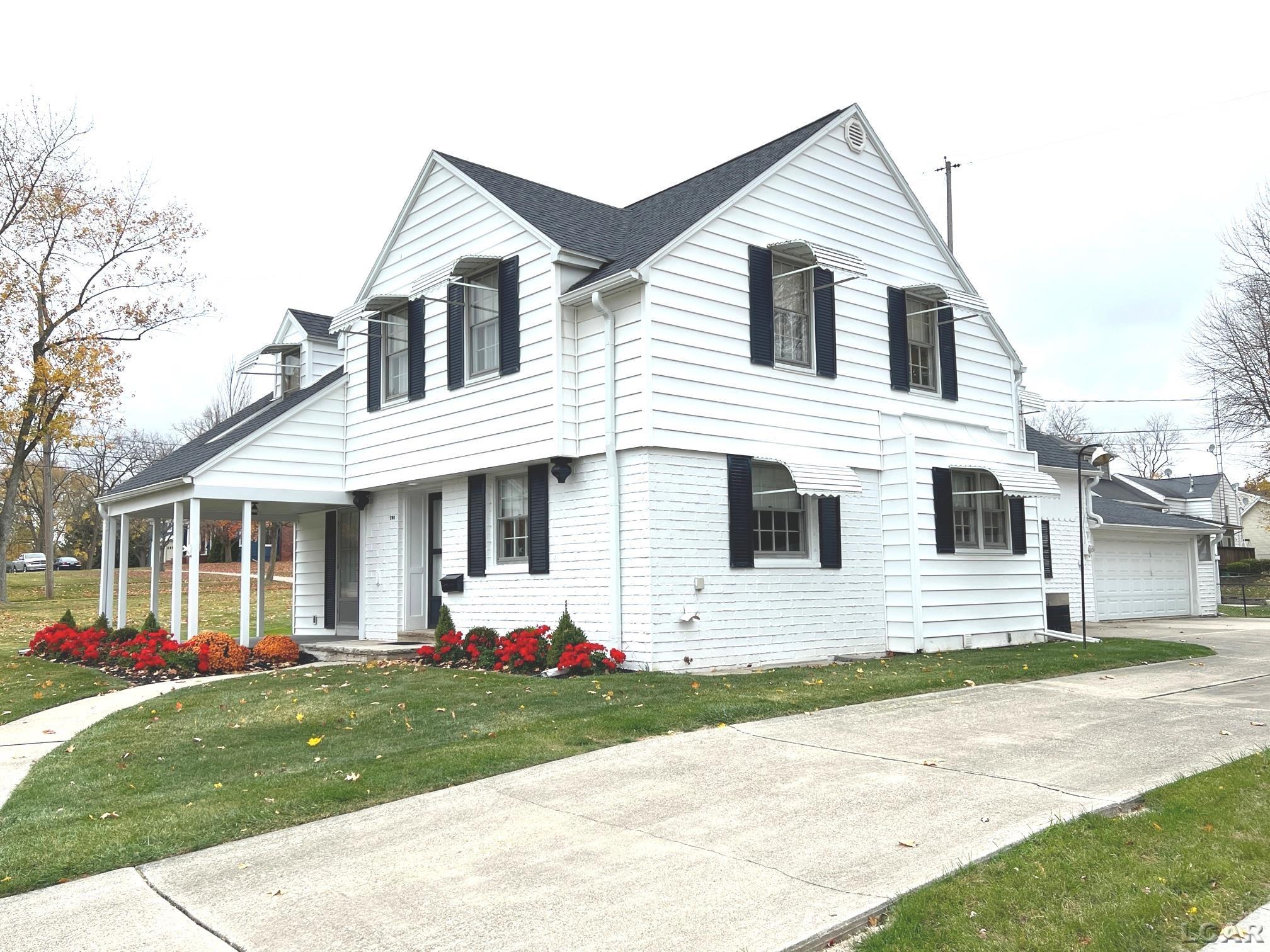 2 Scott Ct