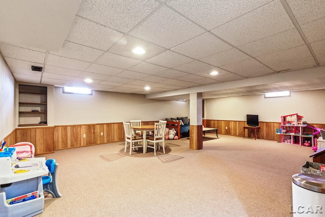 520 Meadowbrook Dr