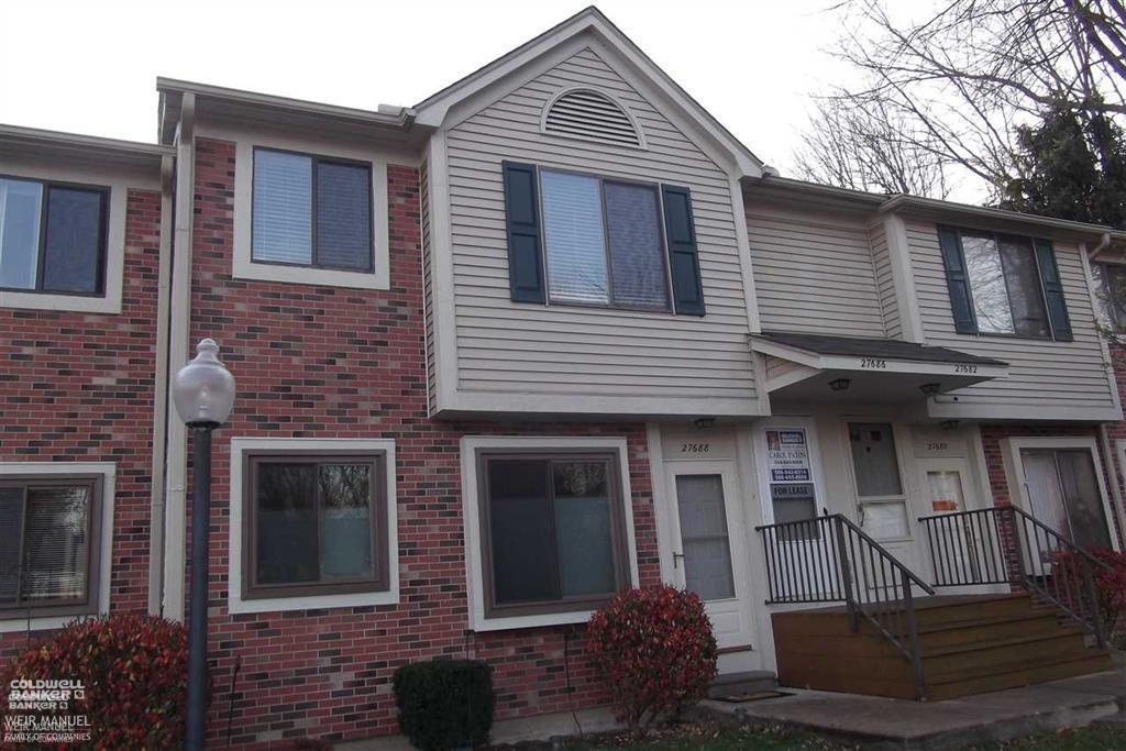 27696 Harrison Woods Lane, Harrison Twp, MI 48045