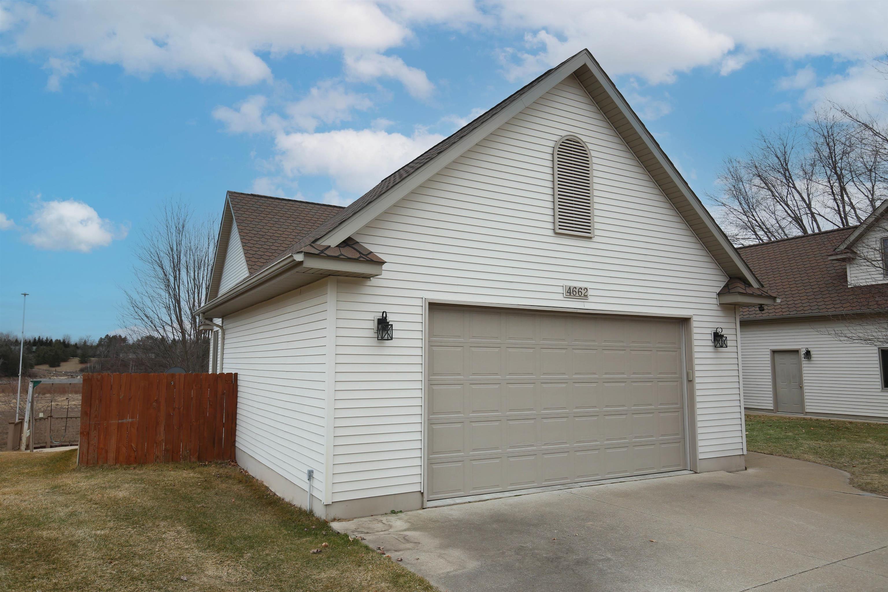 4662 Benchley Drive