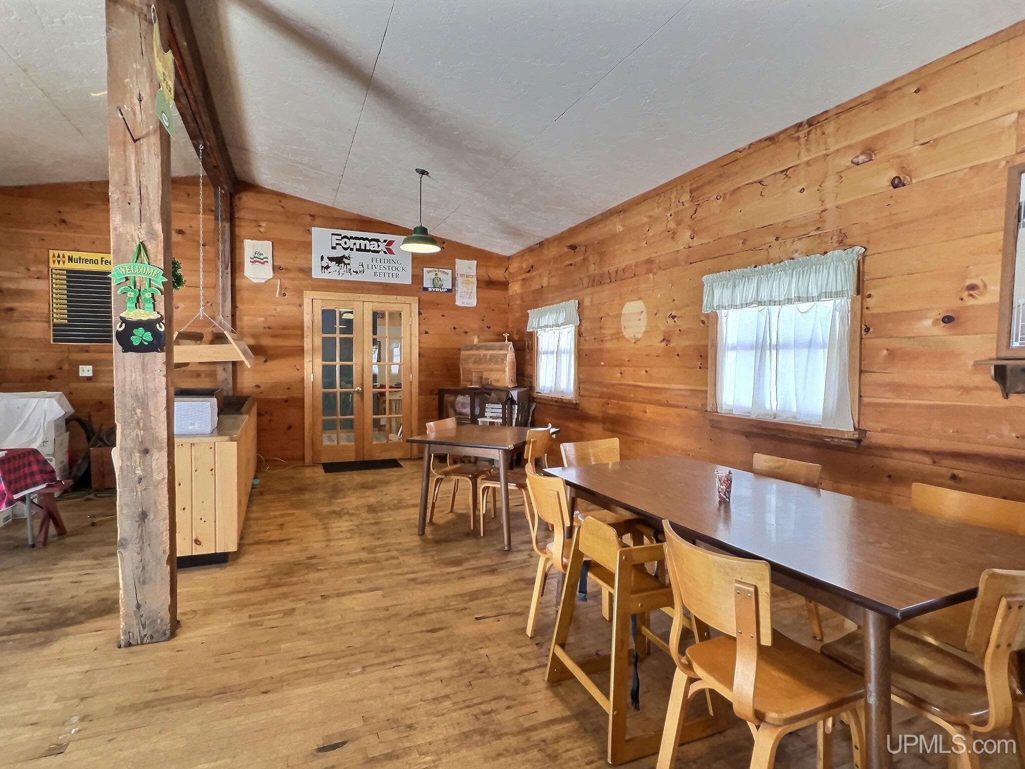 35009 Tapiola Rd