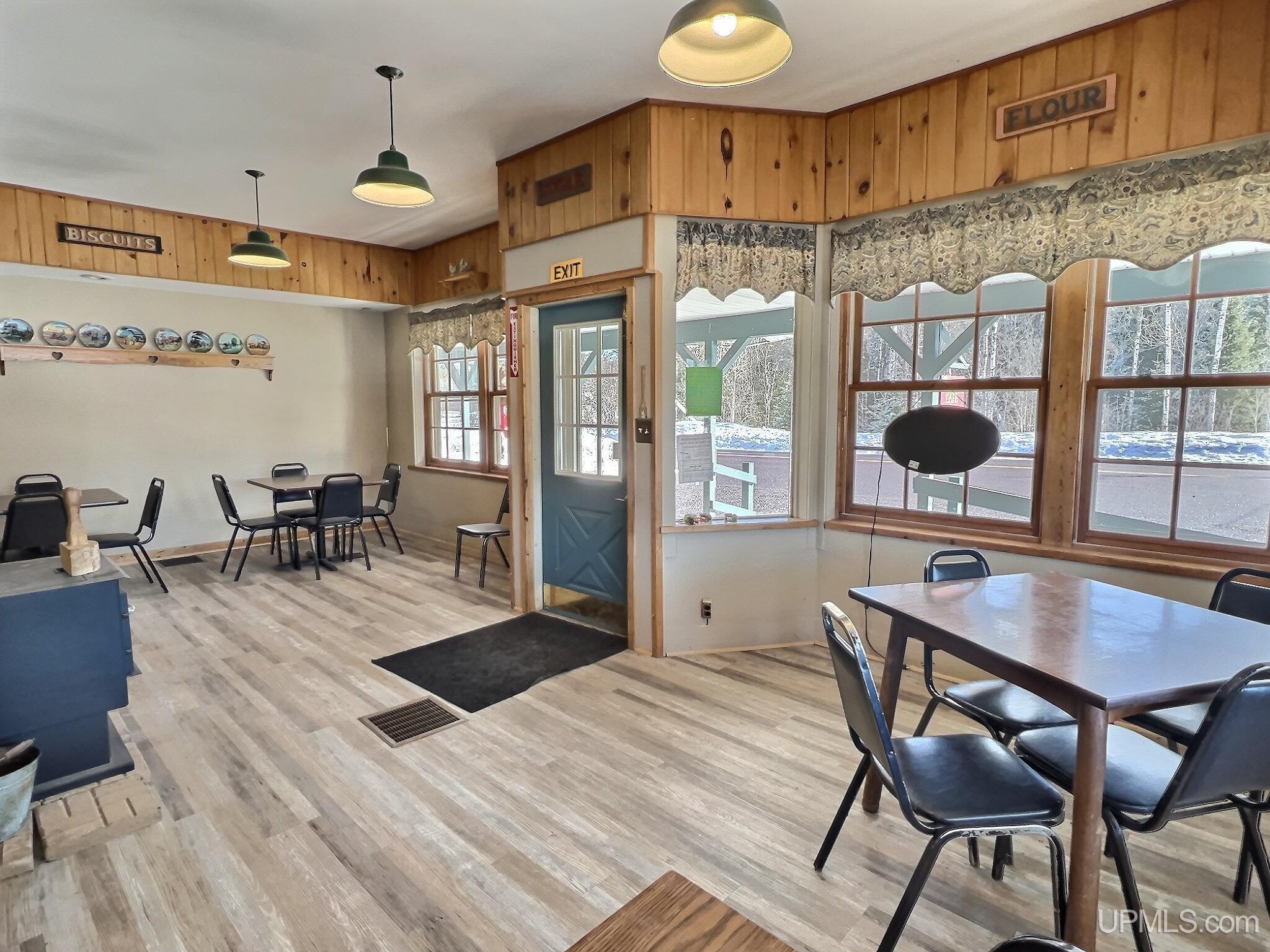 35009 Tapiola Rd