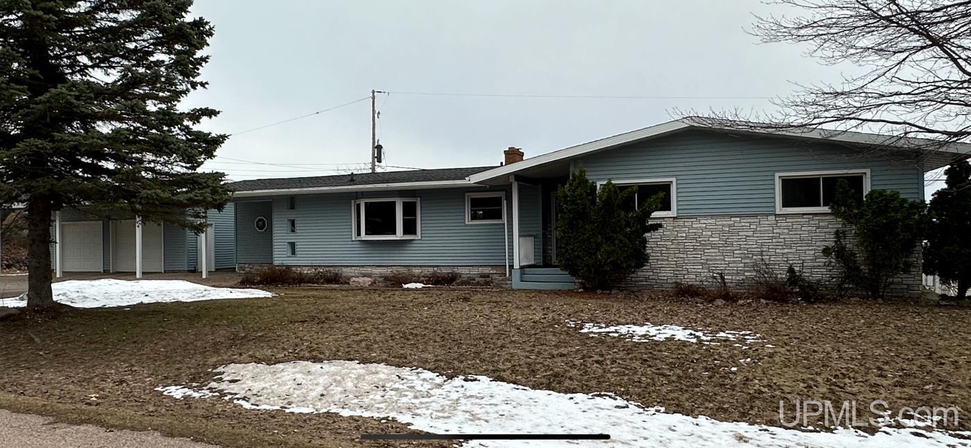 155 S ROSE, ISHPEMING, MI 49849