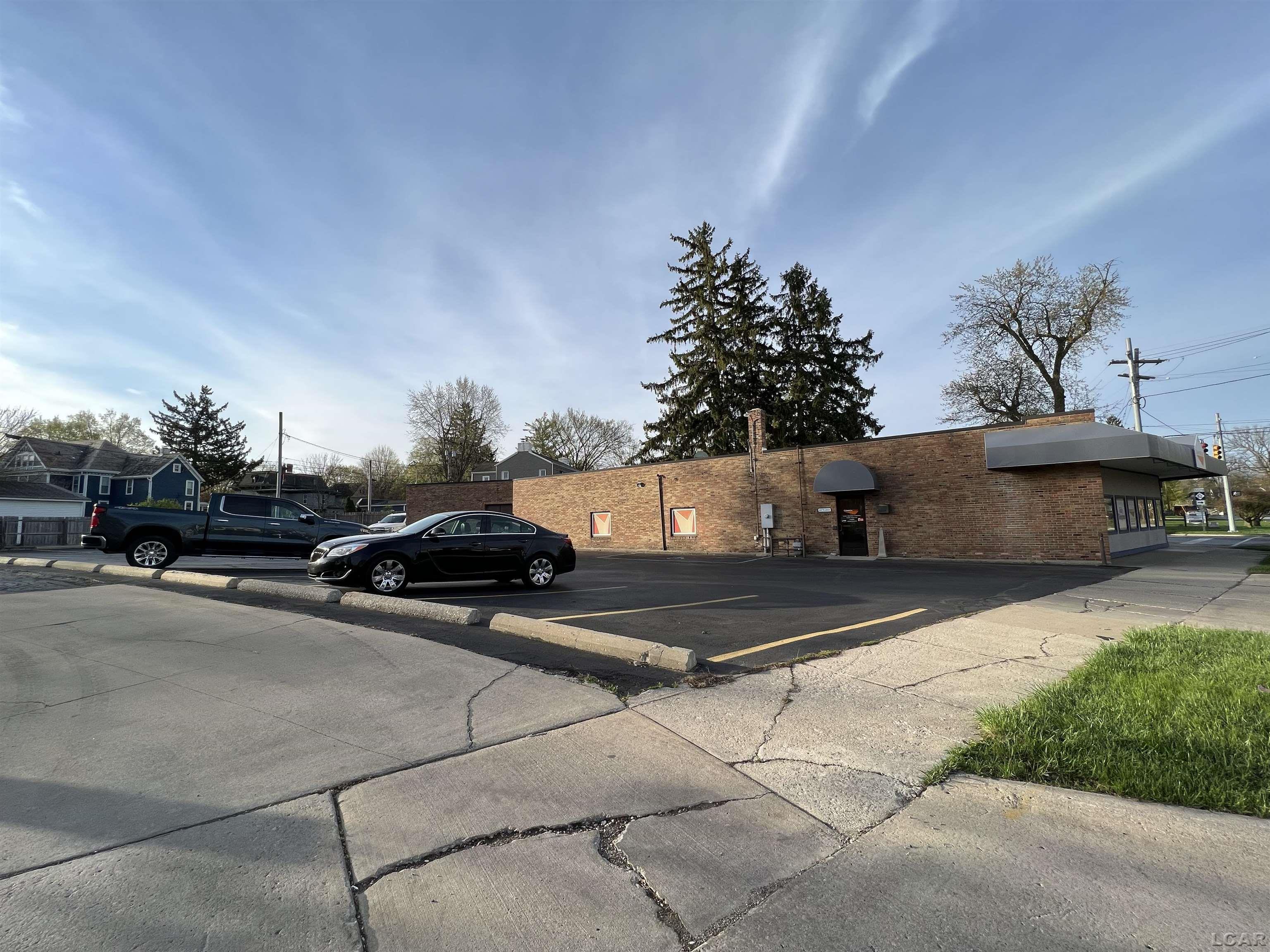 247 S Main St