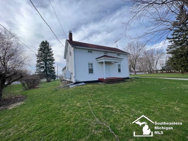 Update Update The auction date has been moved to June 11th at 1PM, please call with any questions.A once in a lifetime opportunity to buy a great property with a minimum bid of only $399,000 on June 11 2023 @ 1PM. Preview and registration begin at 11AM This 130 +/- acre farm has endless opportunity, offering an excellent location, large barns, a great old farmhouse! Previously operated as a hog farm but could easily be converted into a hobby farm, wooded area for hunting or other endless possibilities! This is not going to be an opportunity that you will want to miss!