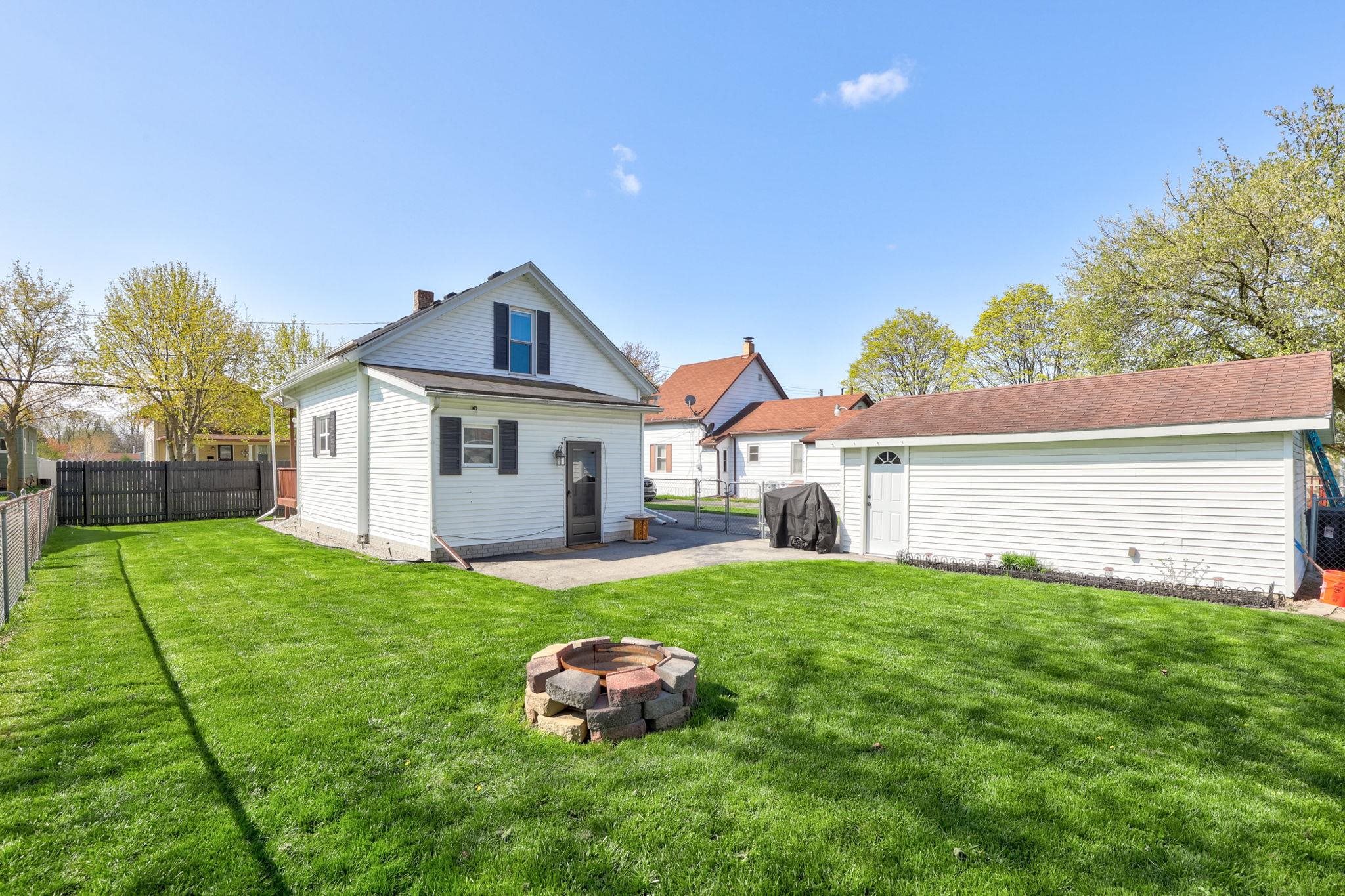 1111 33RD BAY CITY MI 48708 BAYCITYHOMES COM