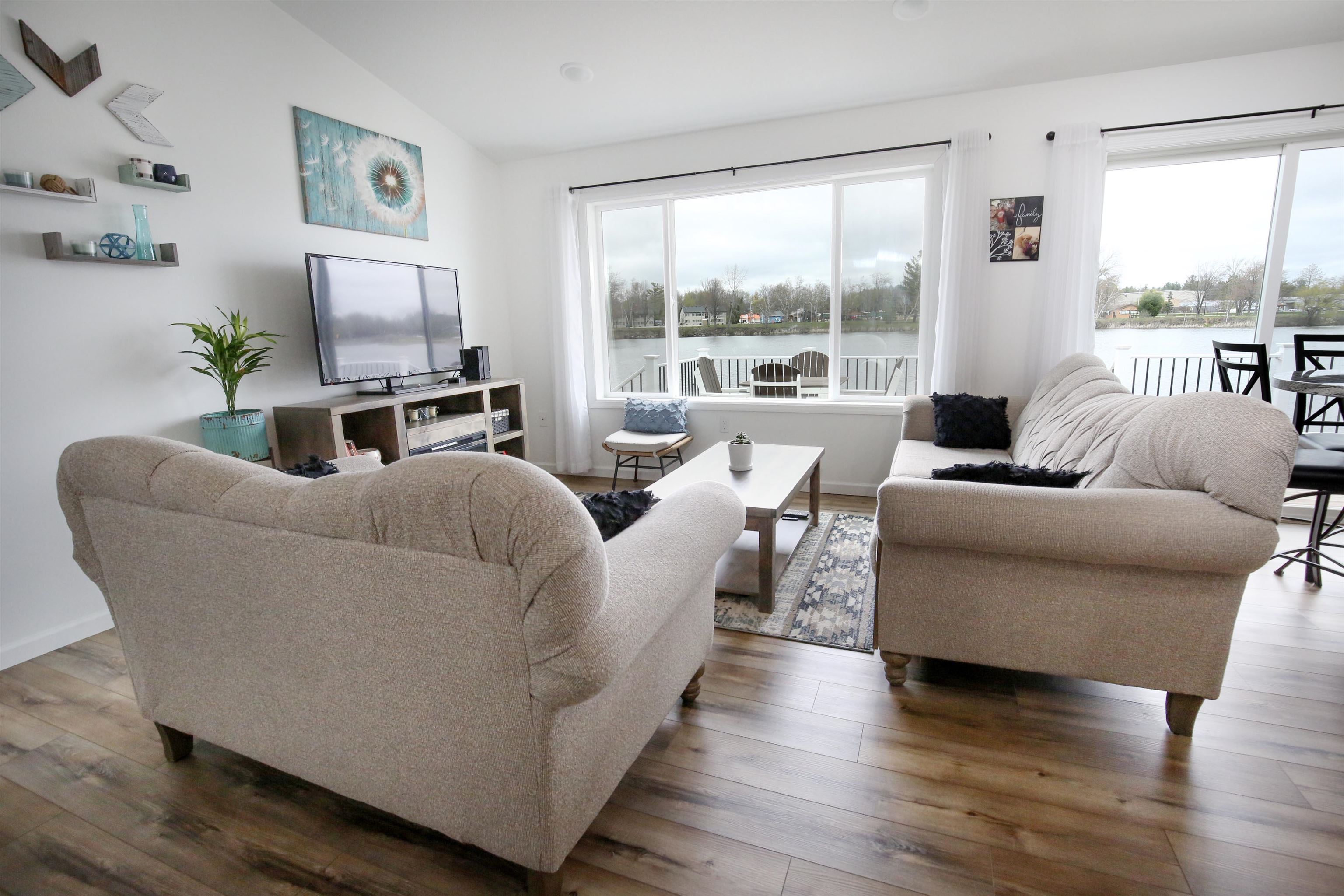 249 Lakeview Court