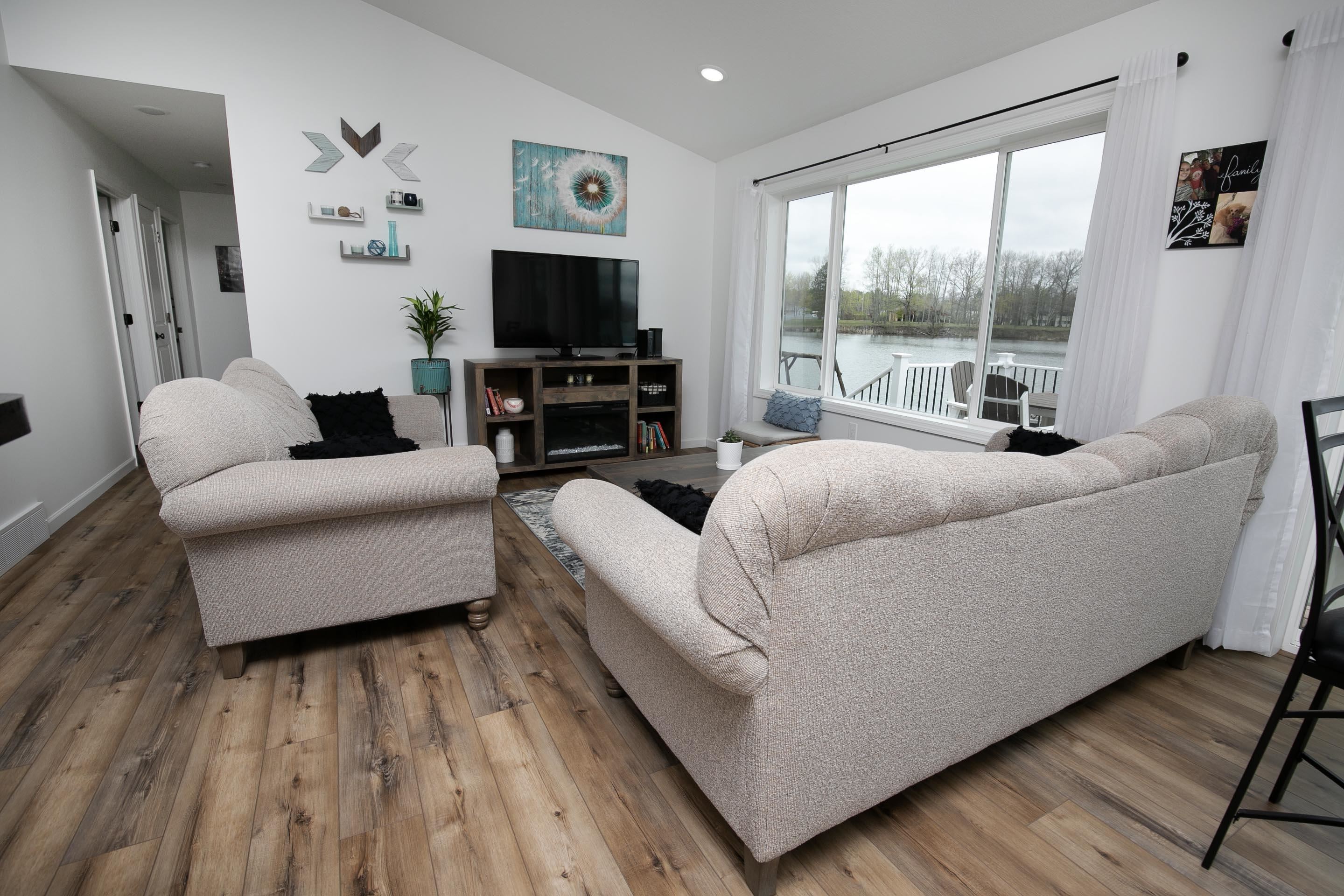 249 Lakeview Court