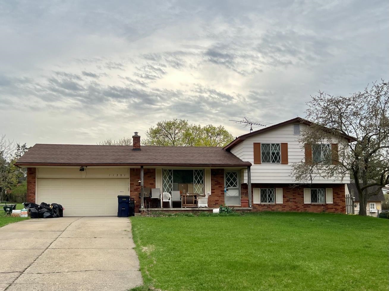 11351 Manchester, Fenton, MI 48430