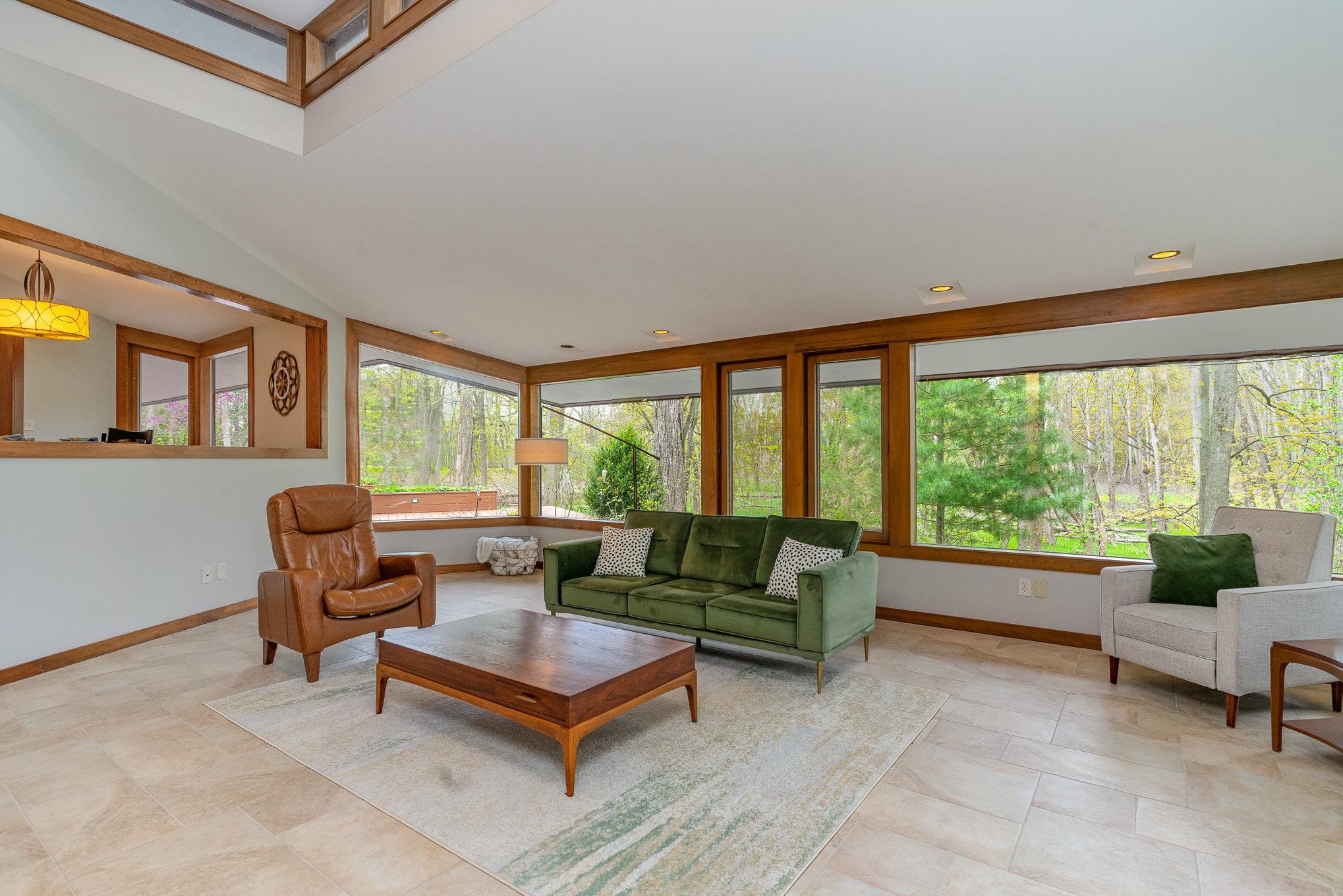 3411 Valley Drive