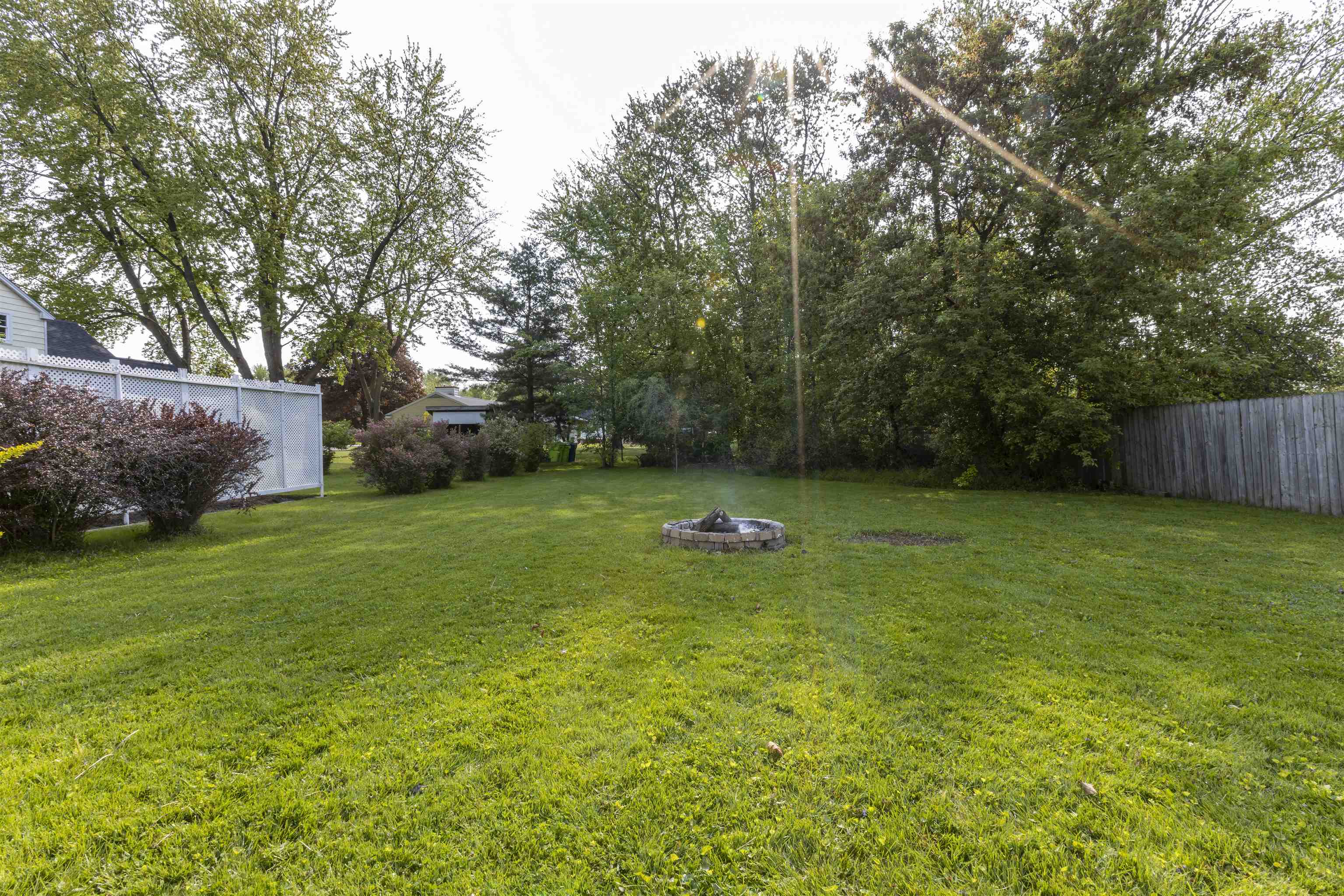 1015 S POSEYVILLE, MIDLAND, MI 48640