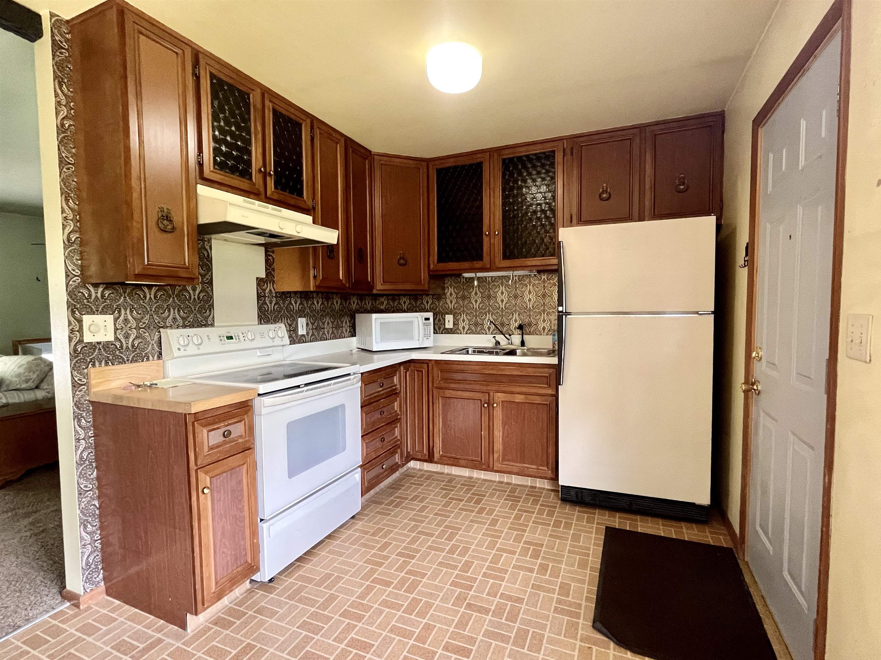 3019 COVENTRY DRIVE, BAY CITY, MI 48706