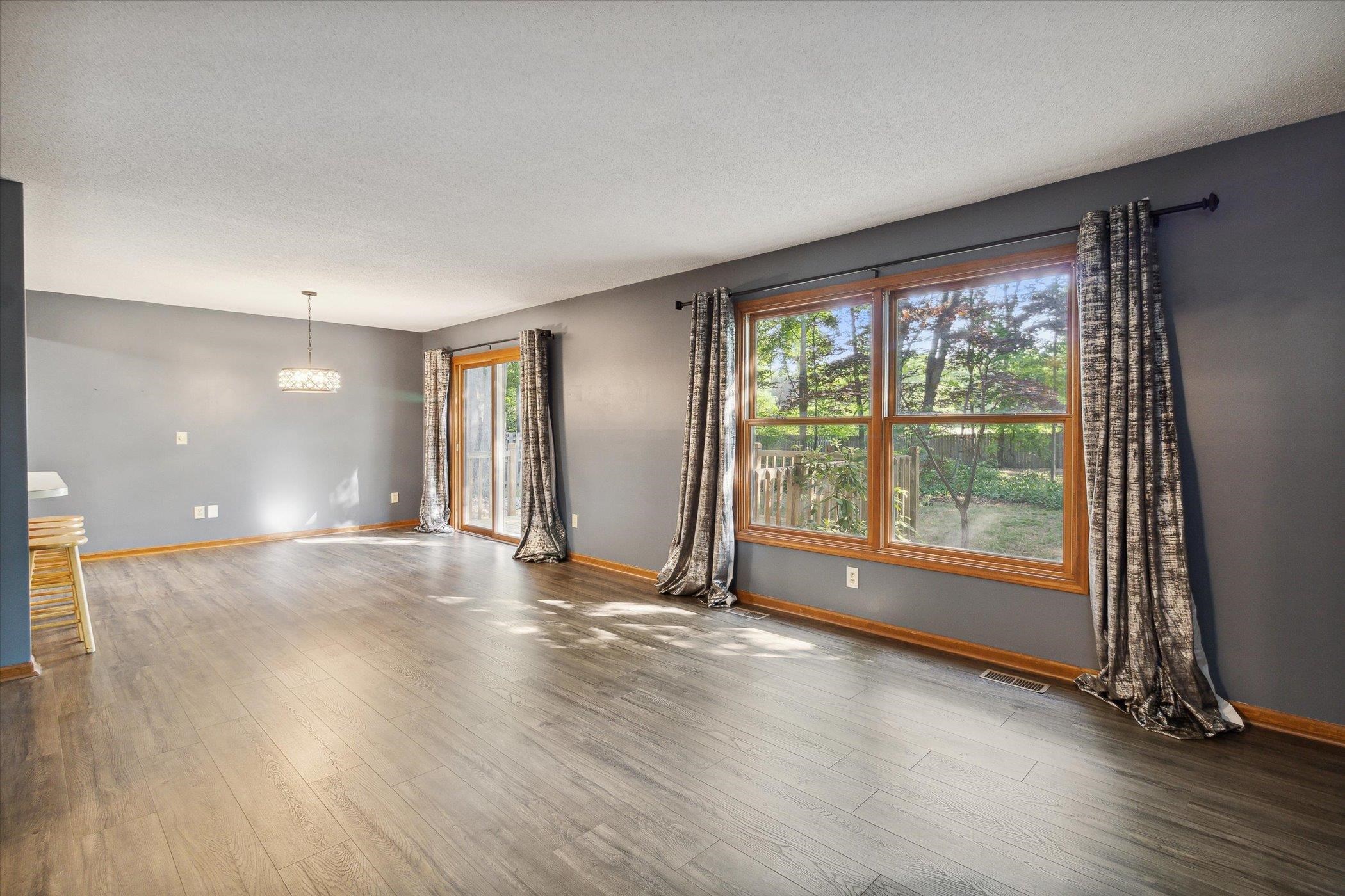 5712 Bloomfield Drive