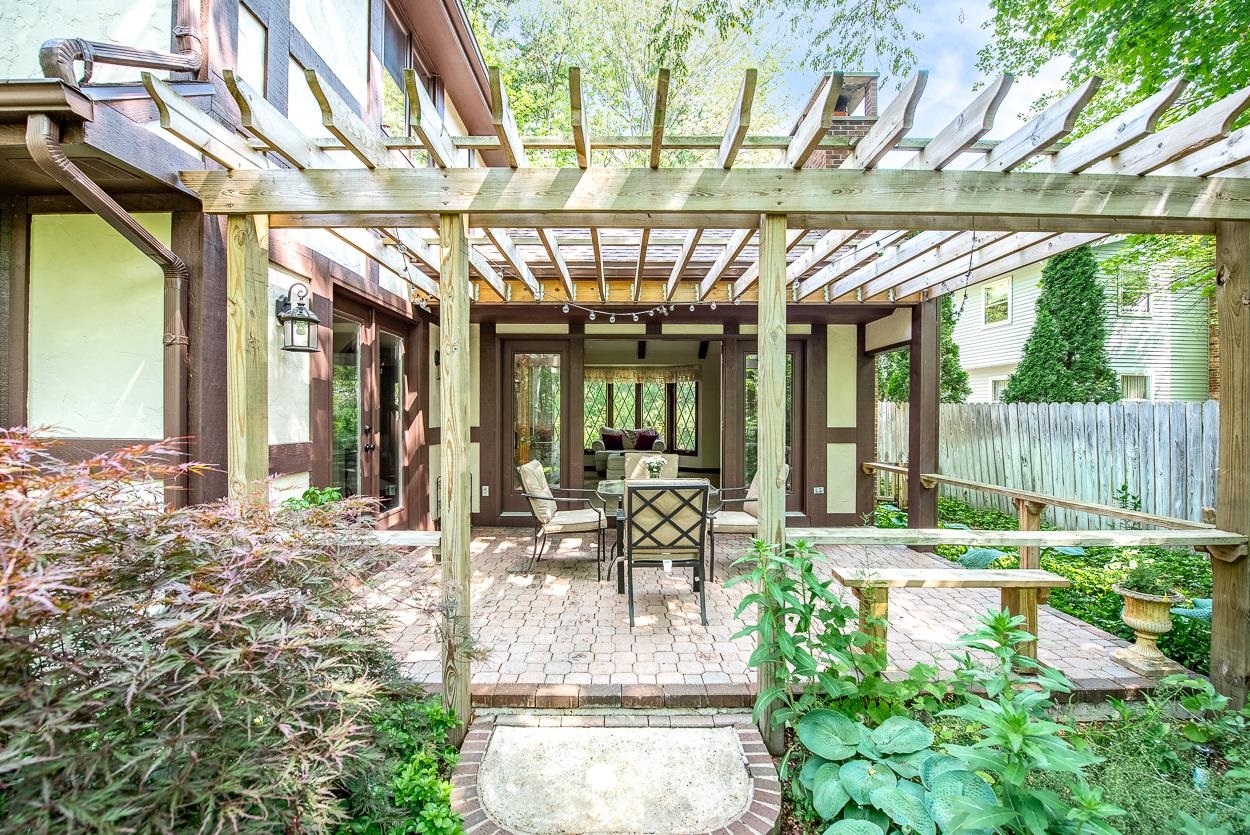 1205 Sterling Court