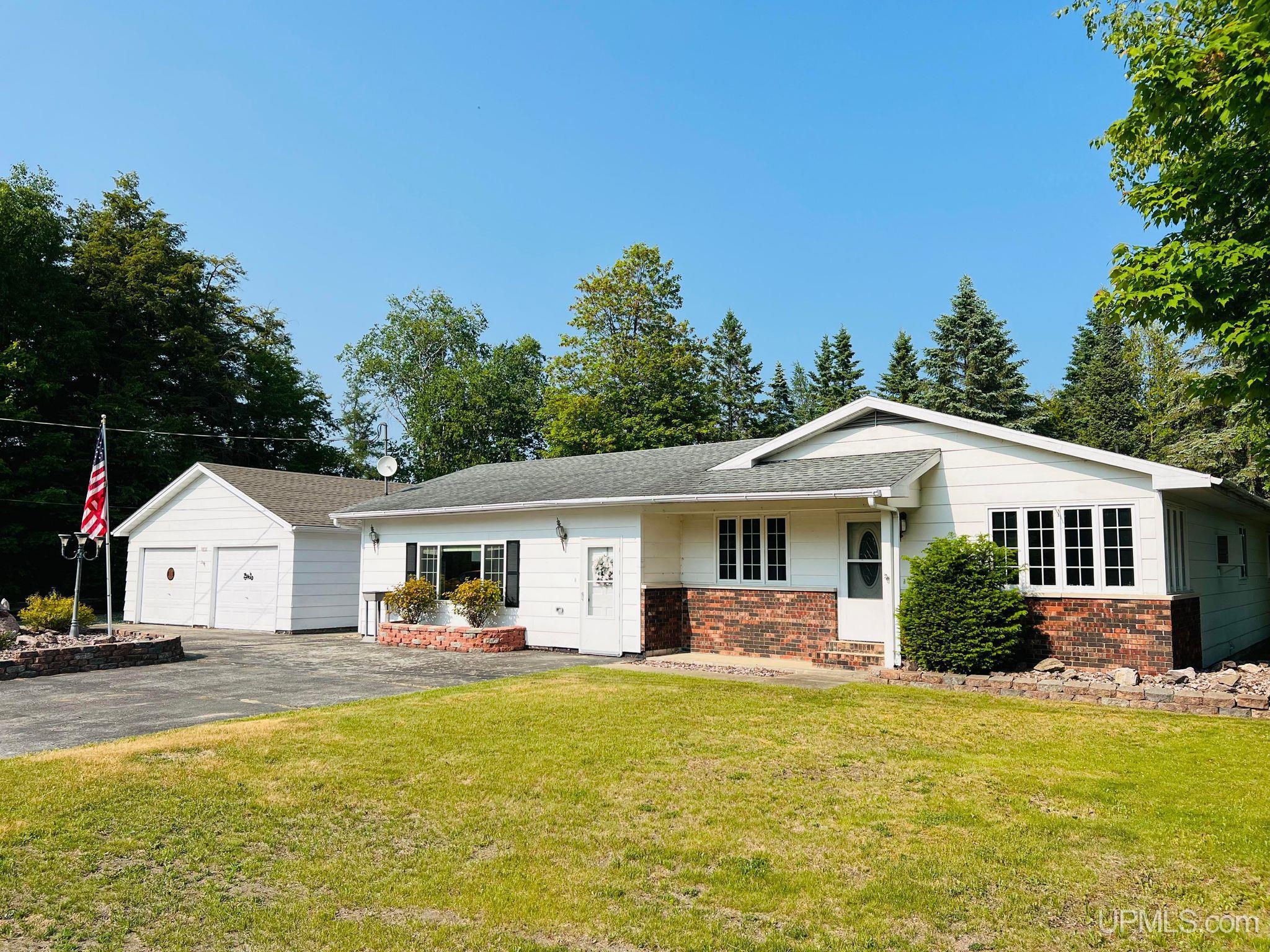 9416 00.25 RD, COOKS, MI 49817