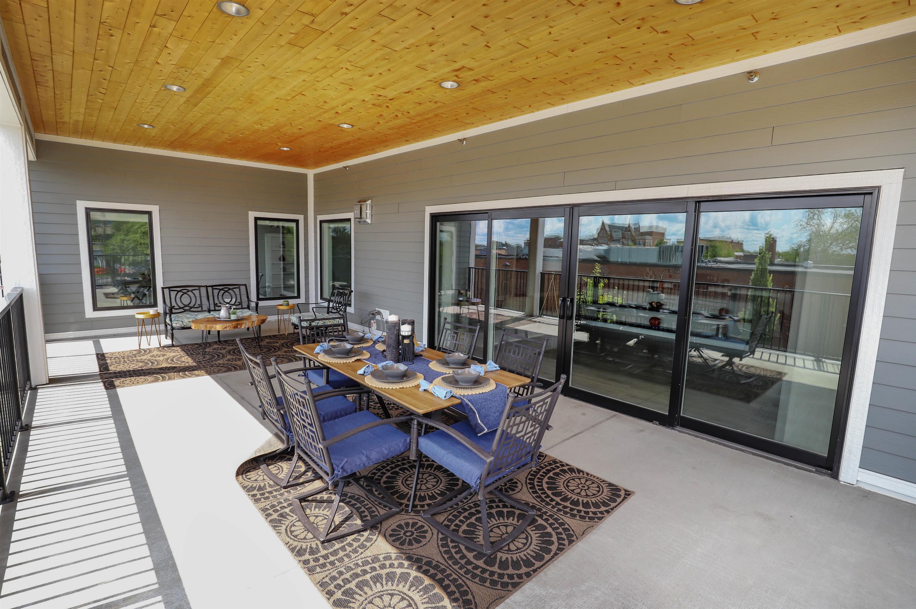 201 E Ellsworth Street #203 203