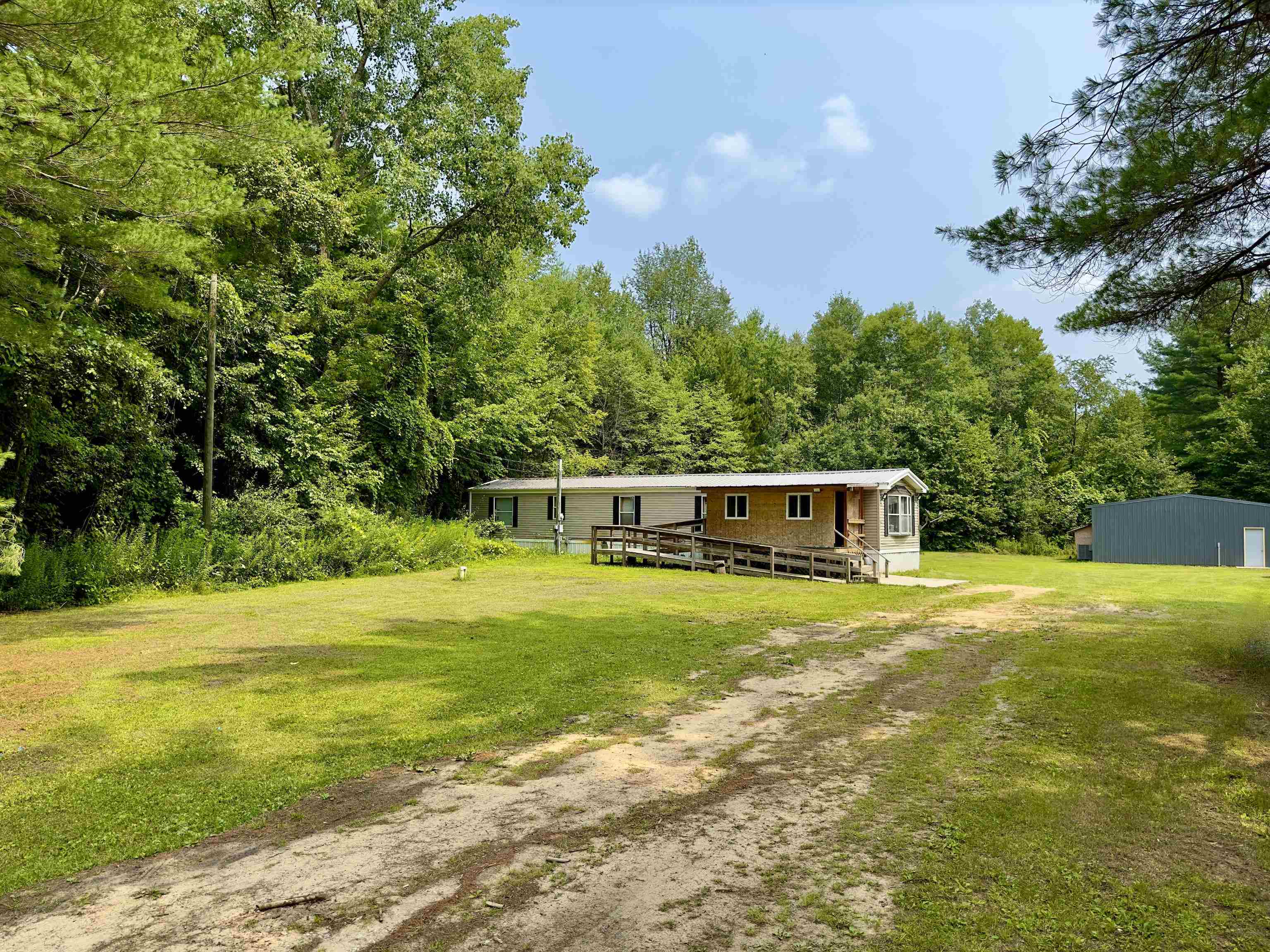 1633 S Dickenson Road