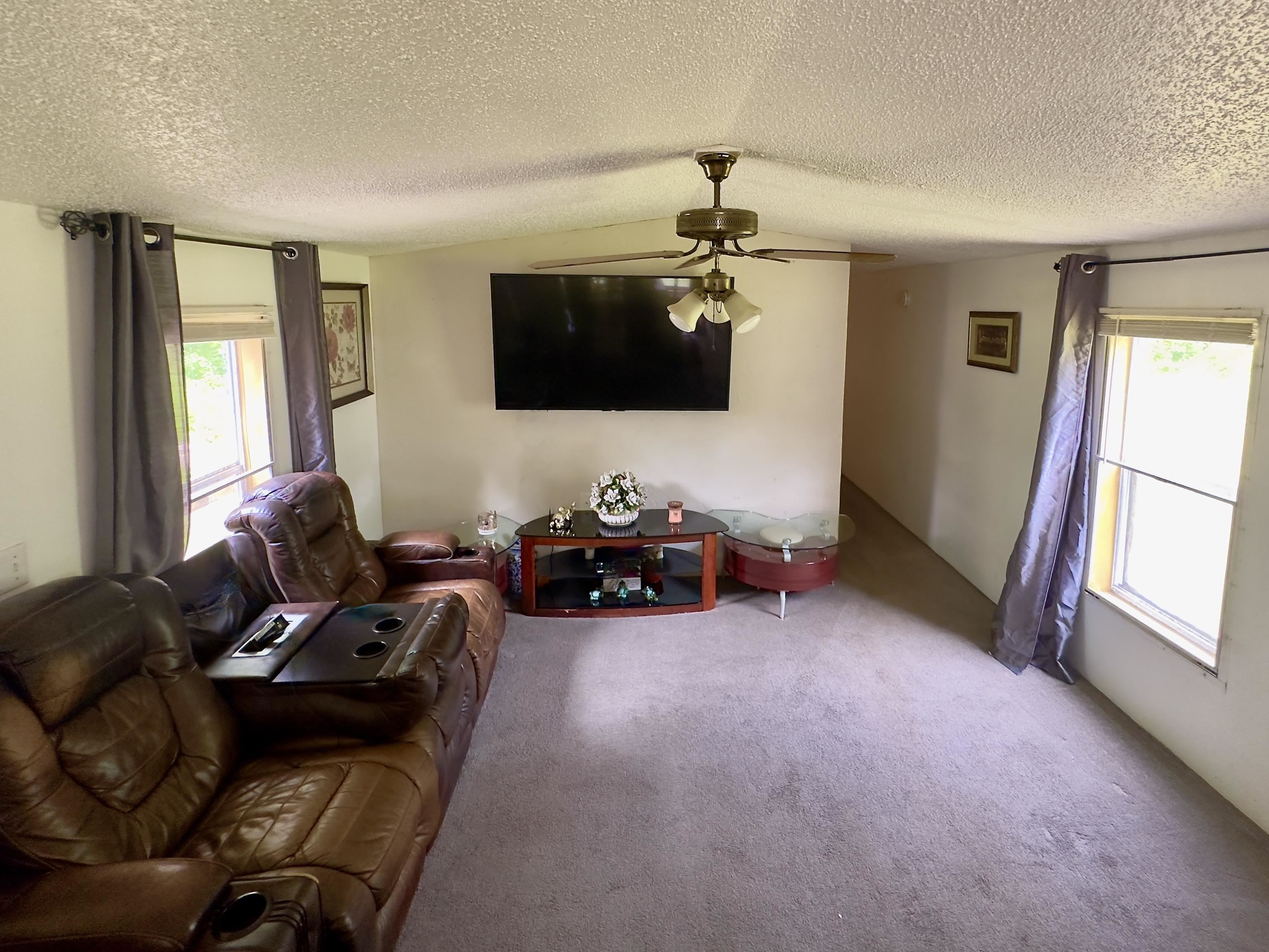 1633 S Dickenson Road