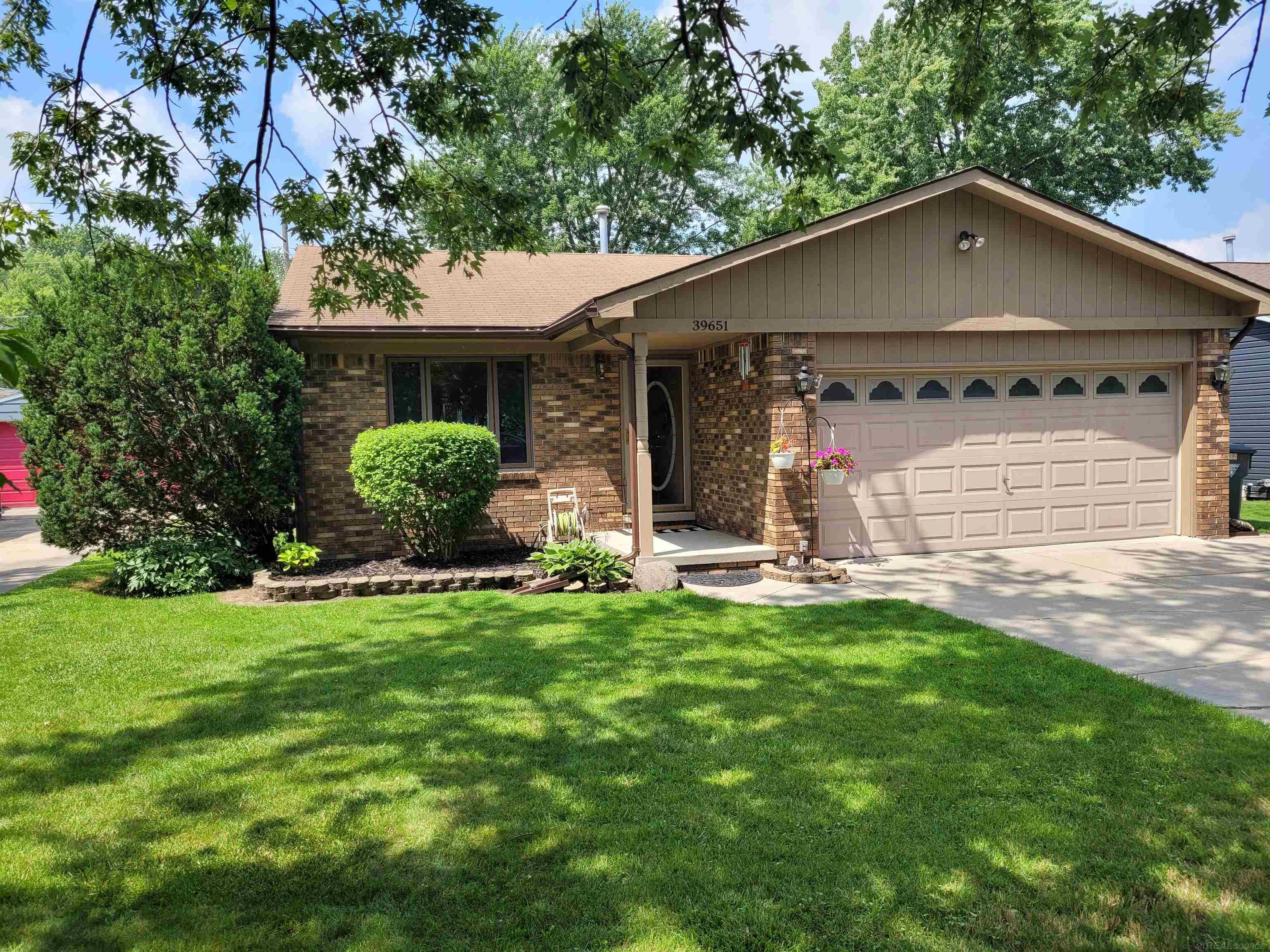 39651 Harrison Twp, MI 48045