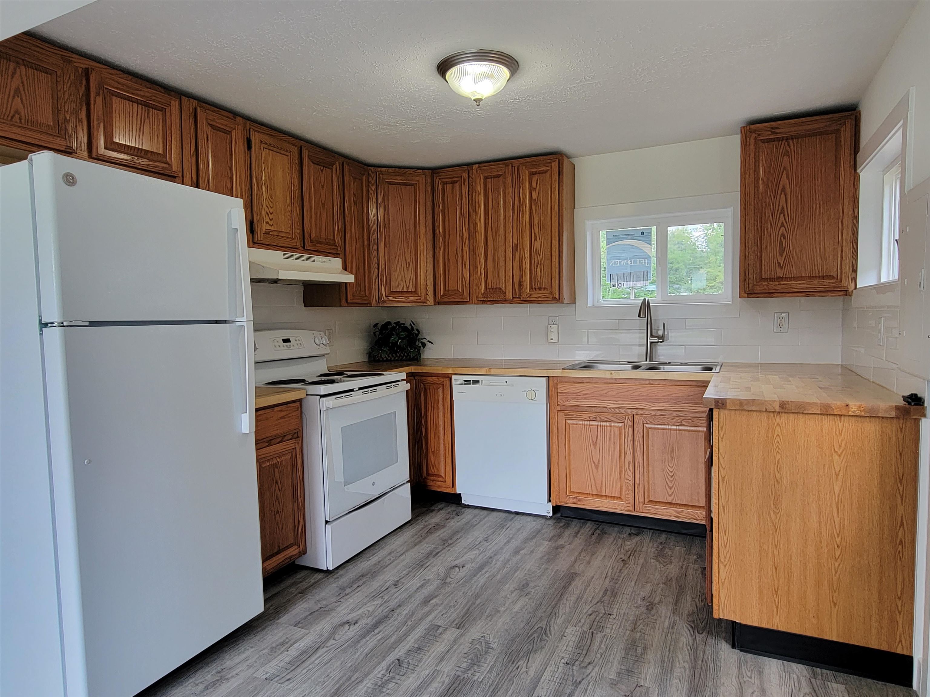 206 W Fourth
