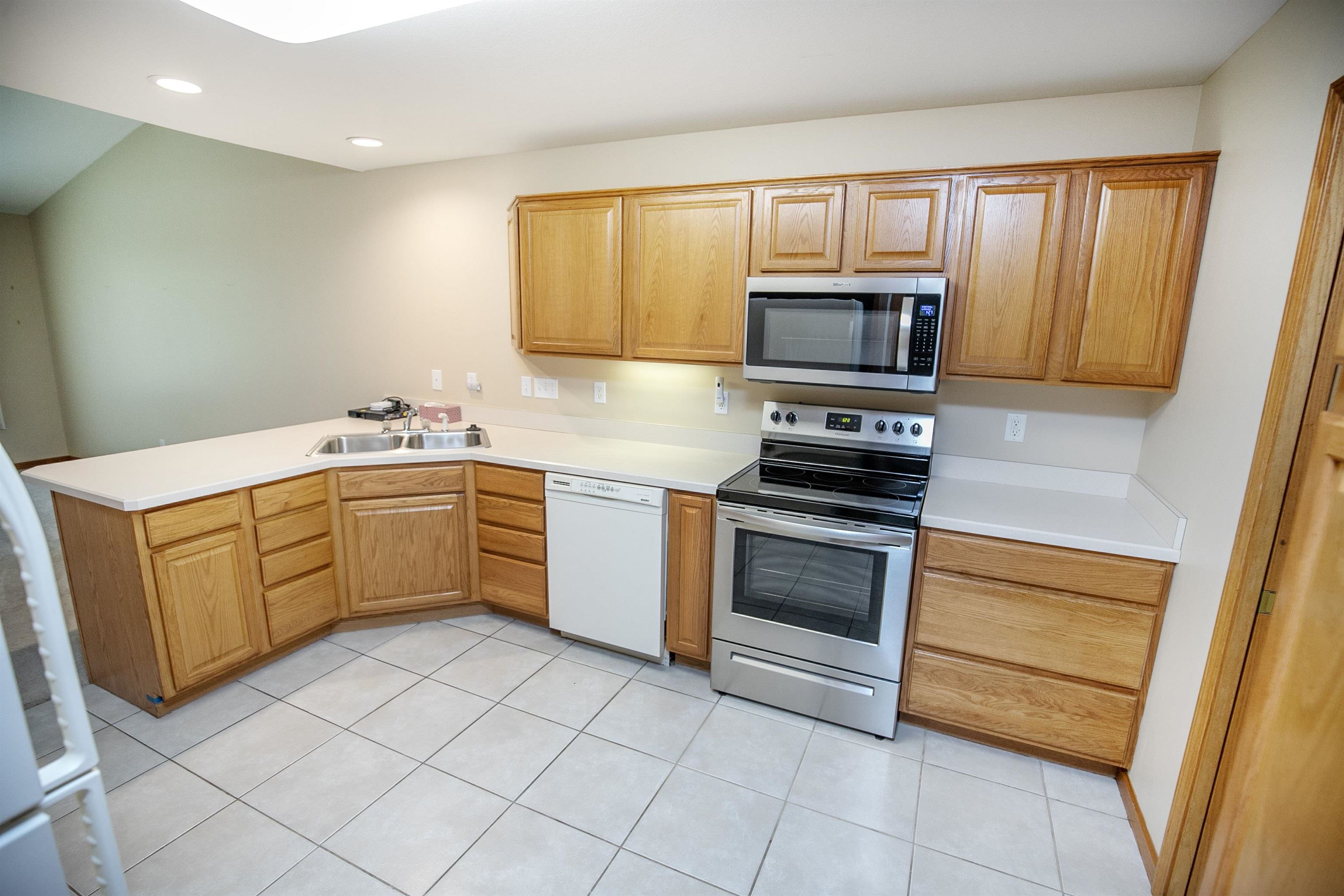 5501 Greenridge