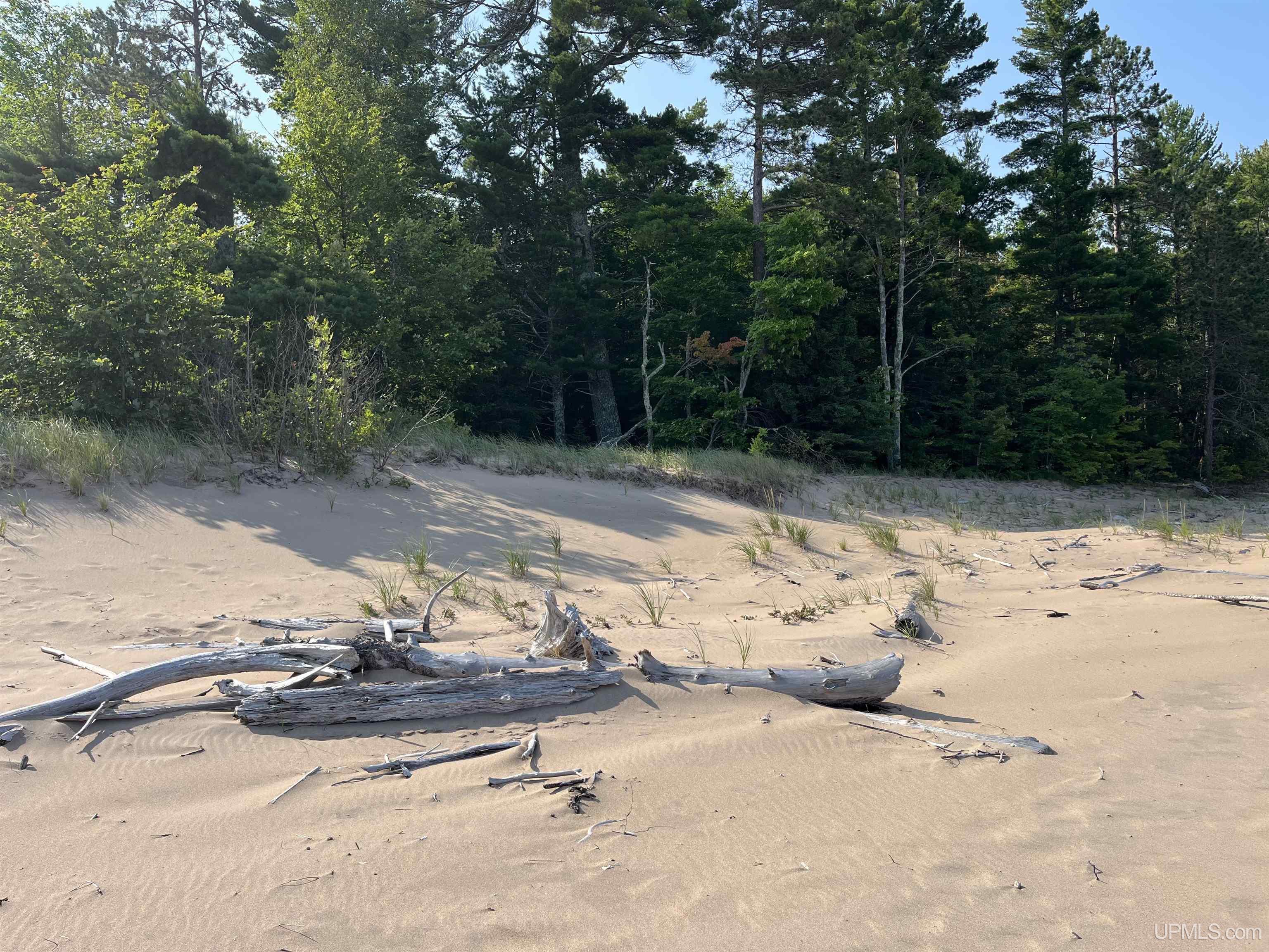 TBD Lakefront Ontonagon, MI 49953 179,900