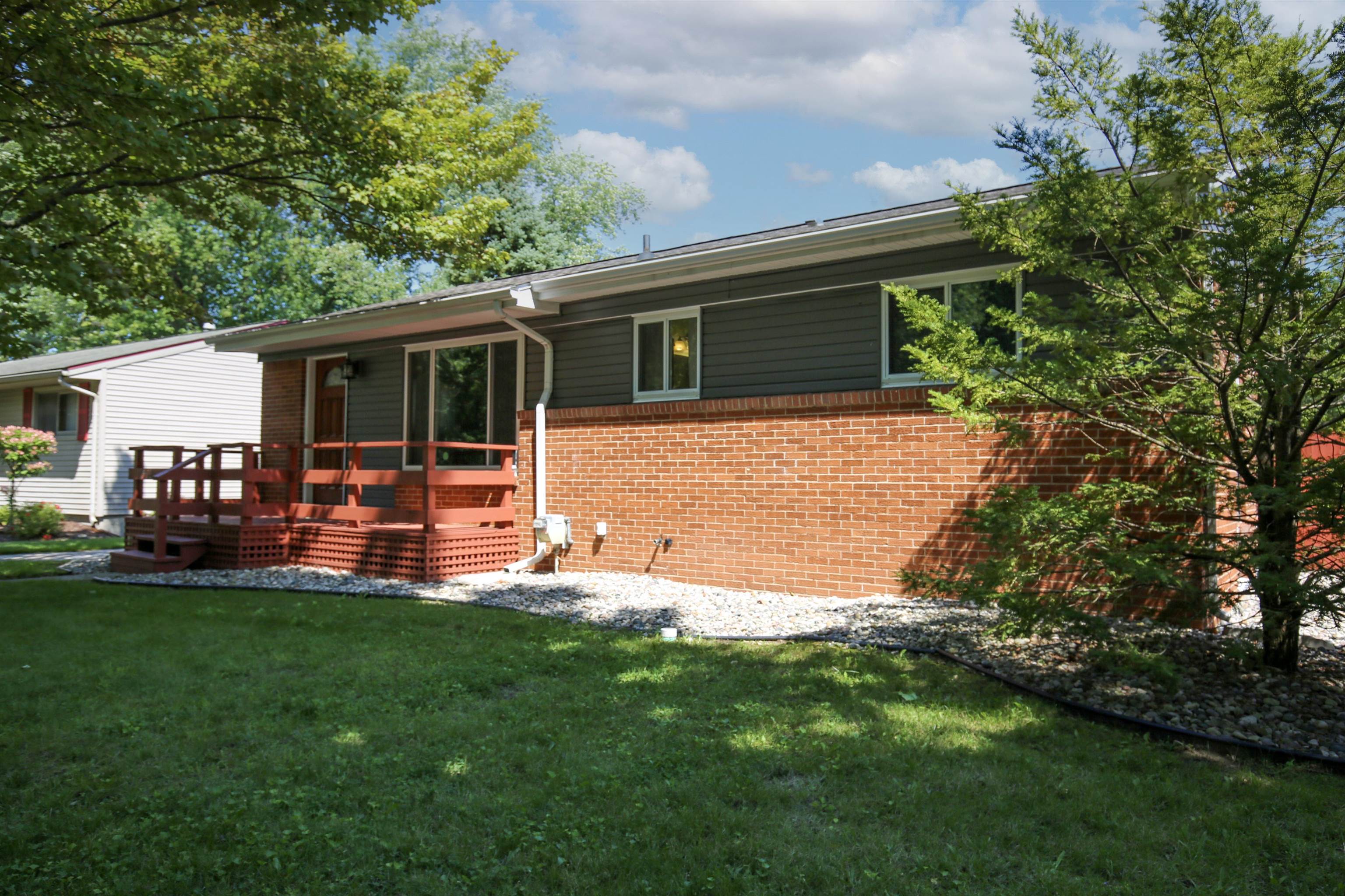 1502 Clay
