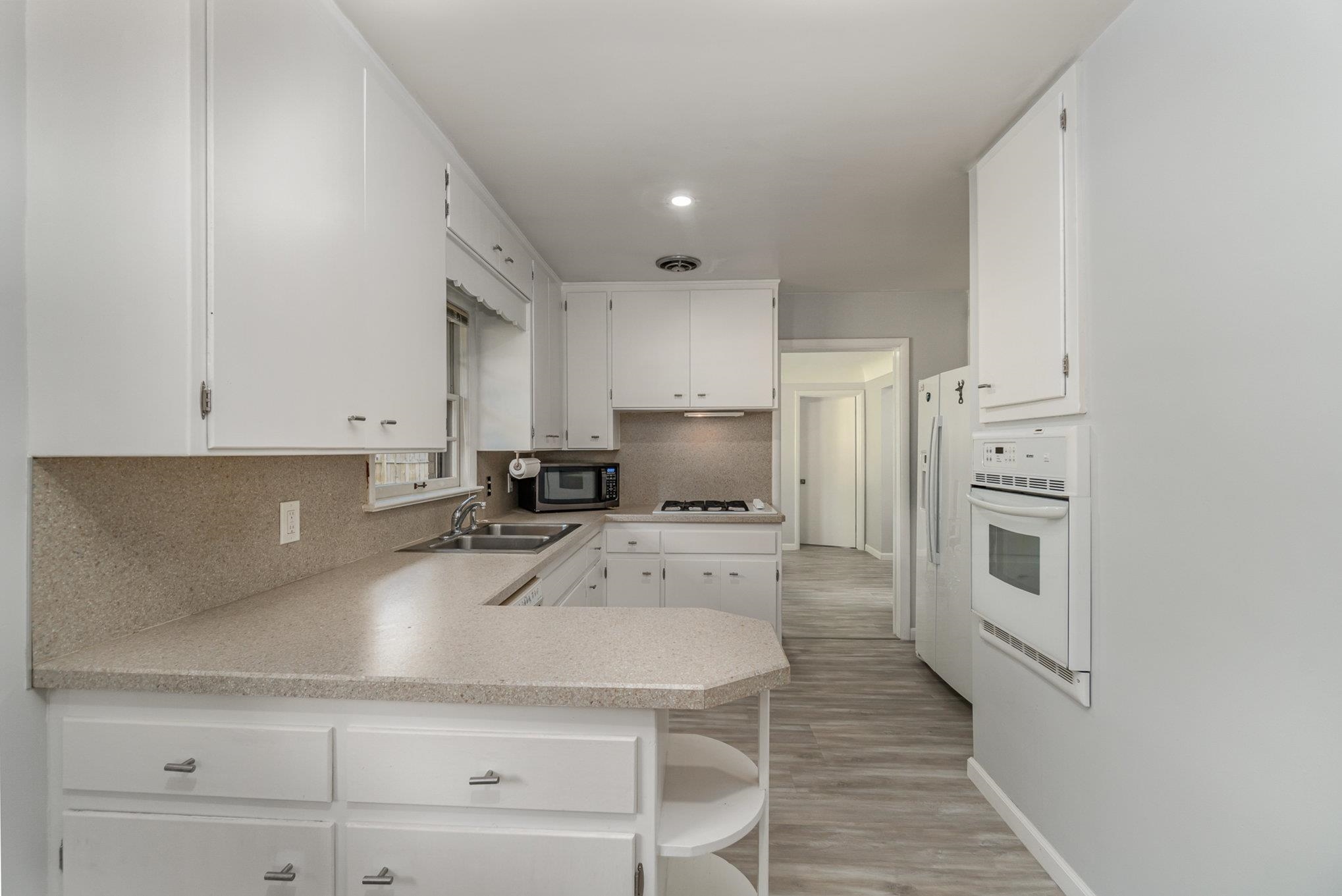 2524 Delaware