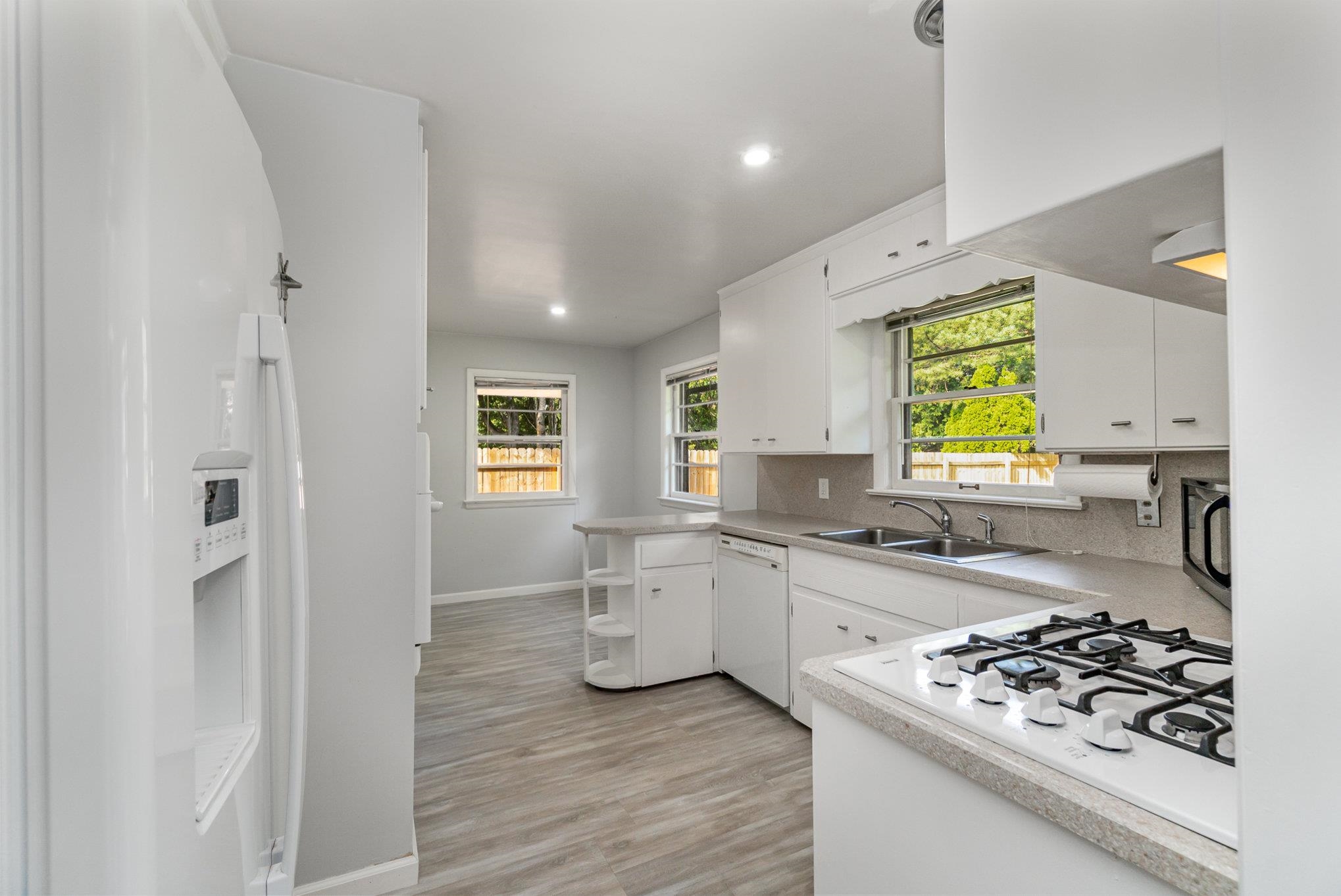 2524 Delaware