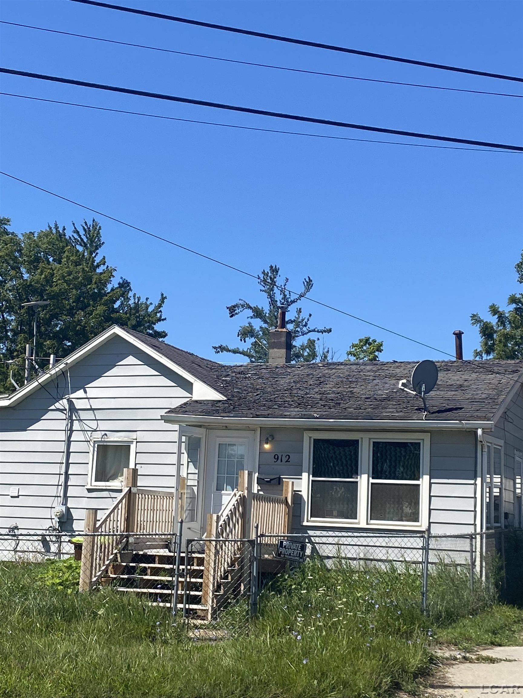 Check out this great investment property in Adrian! Great home to fix up and add to your portfolio, or to live in. This home has a fenced in yard, full basement, and and is close to the city! This home will be a Minimum Bid Auction of just $9,000 on Tuesday September 19th, at 4 PM. Preview and registration will begin at 3 PM. Please call the office at 419-867-7653 with any questions.
