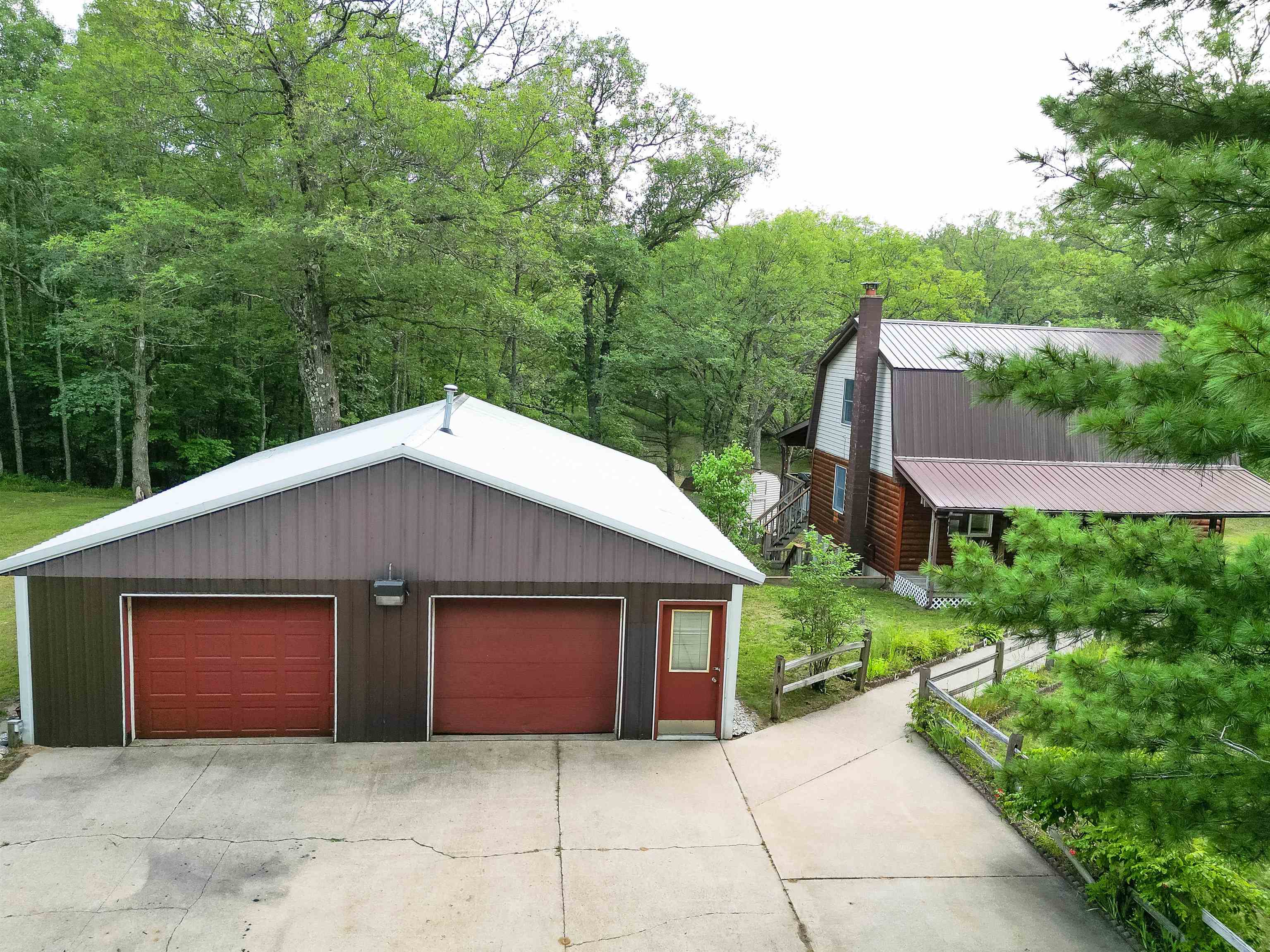 8353 E 8th