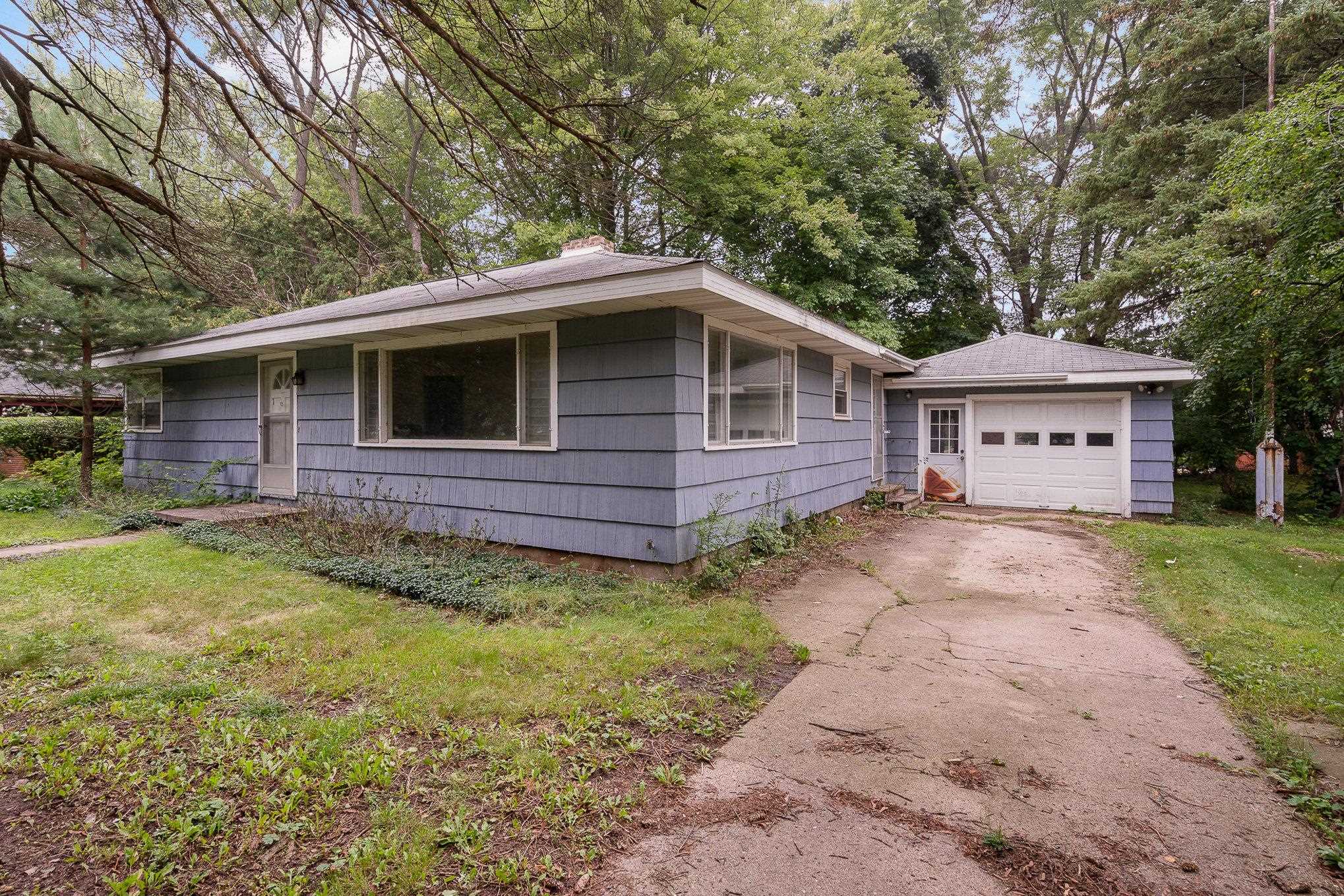 1207 Highland