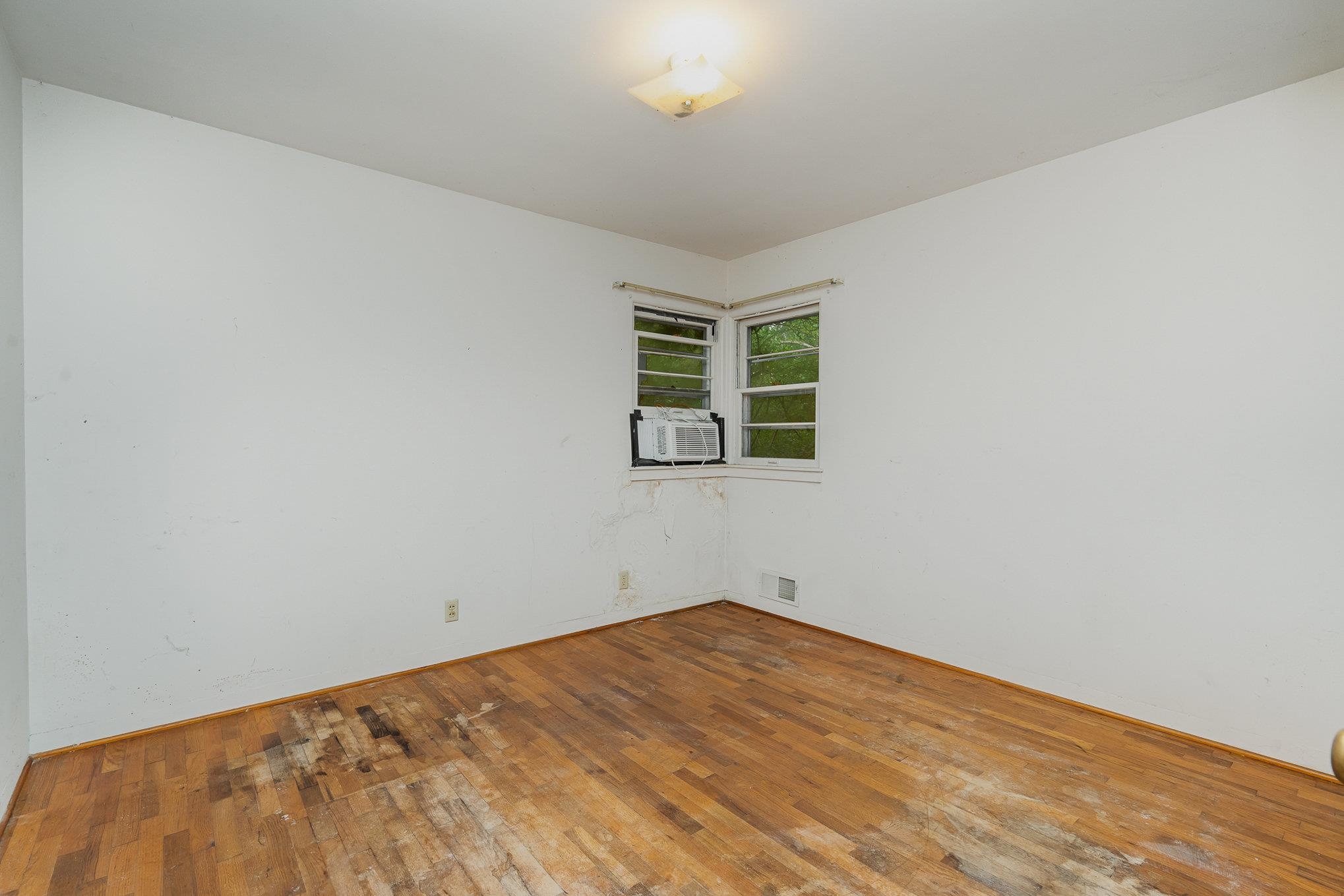 1207 Highland