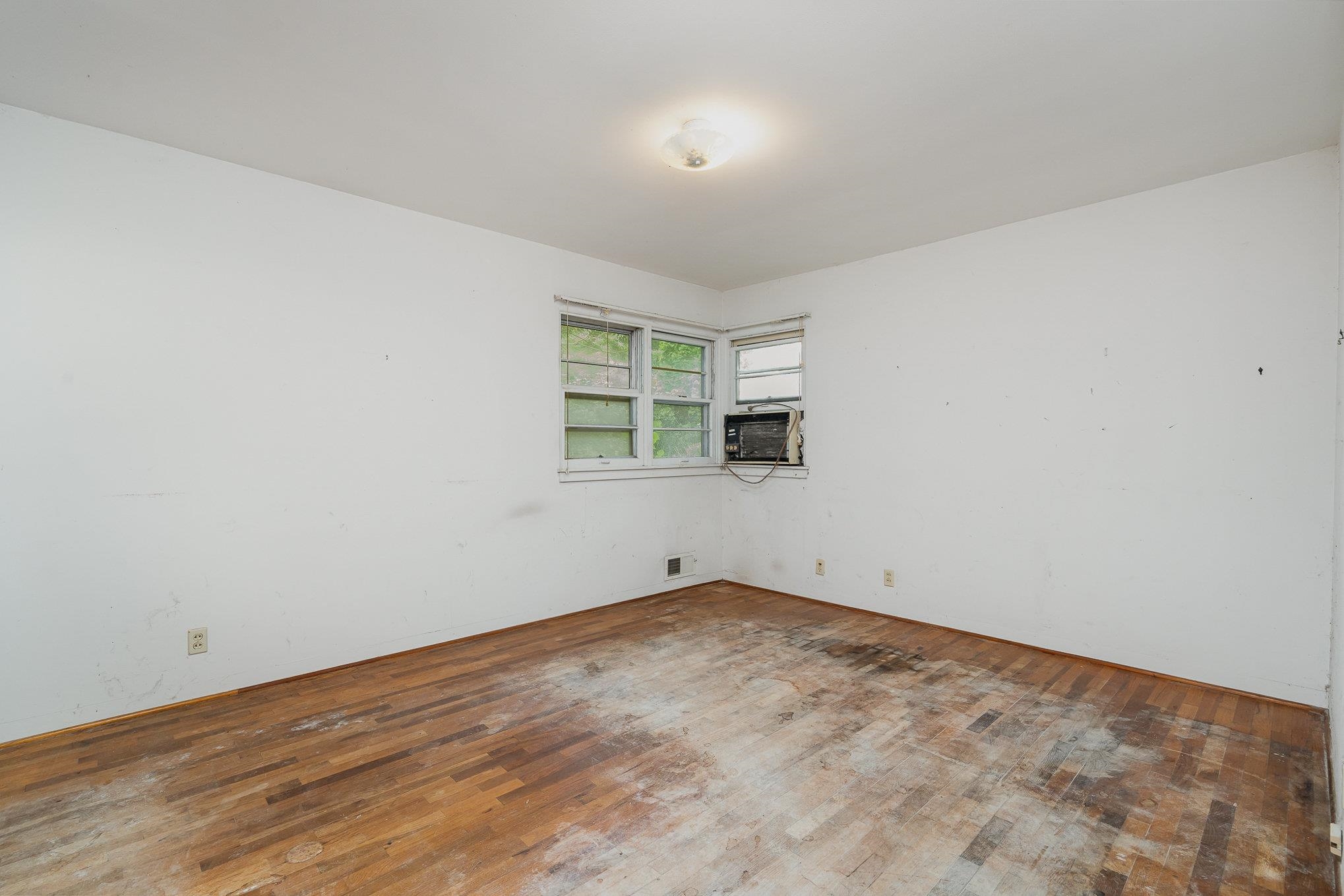 1207 Highland