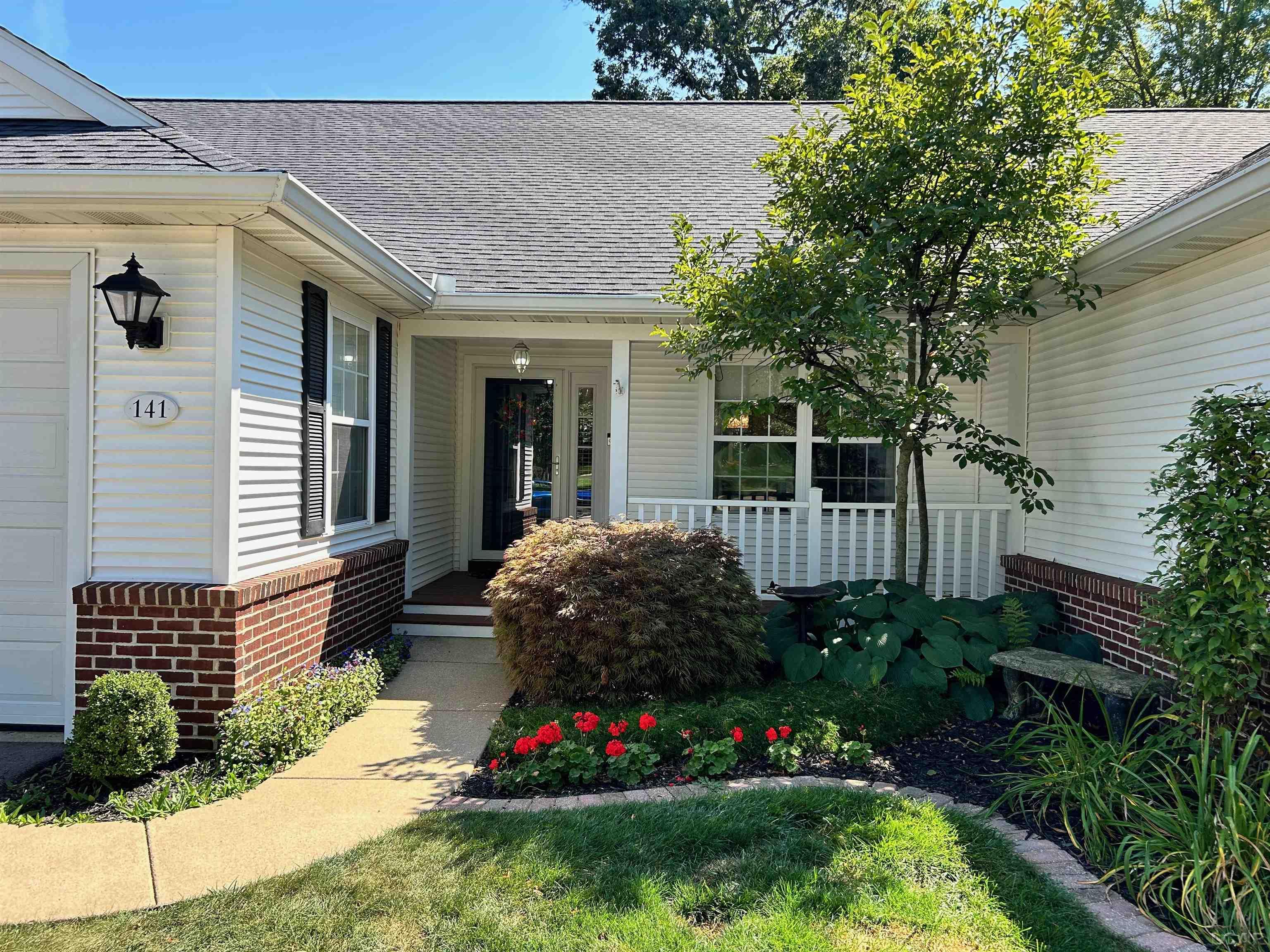 141 Eastman