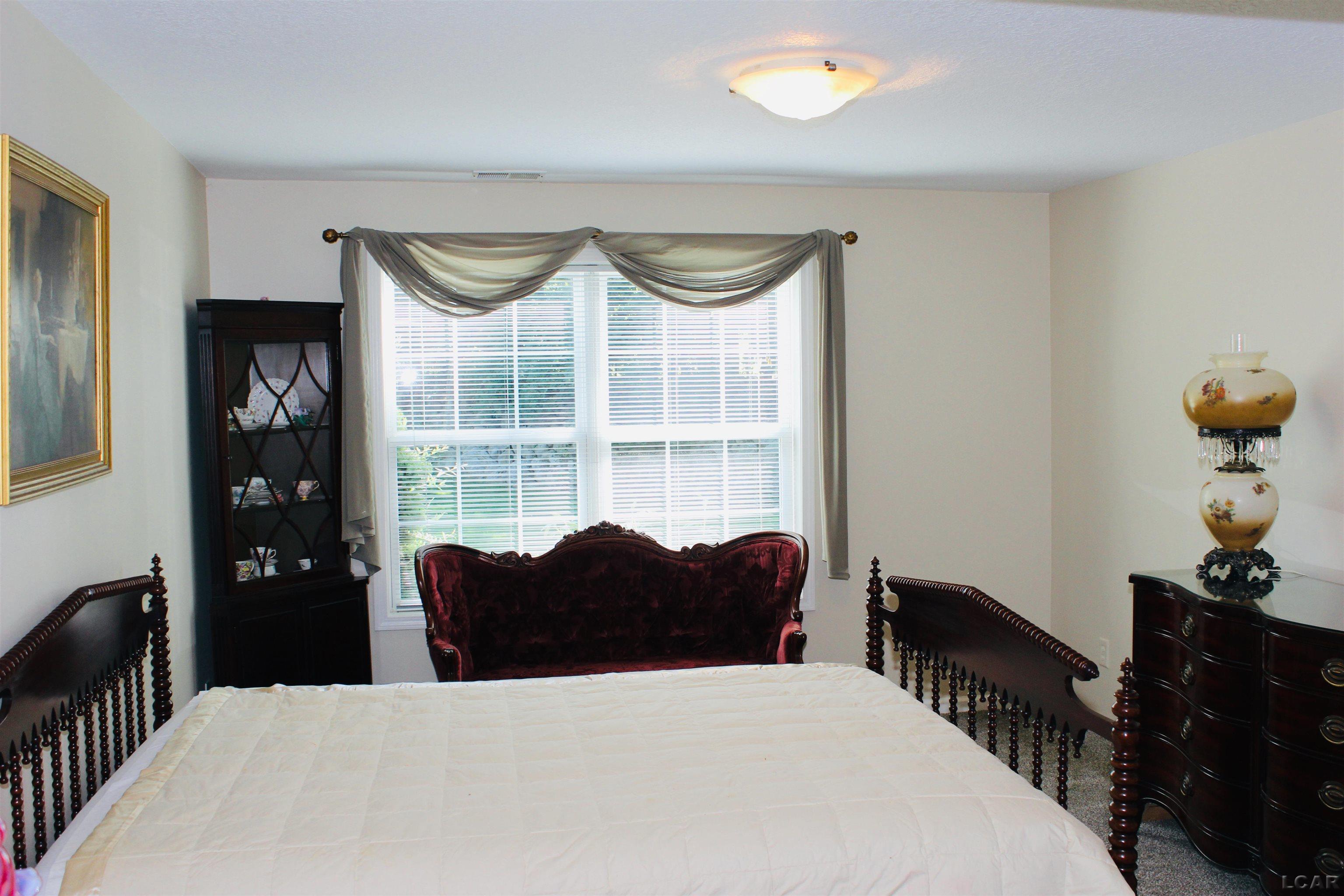 141 Eastman