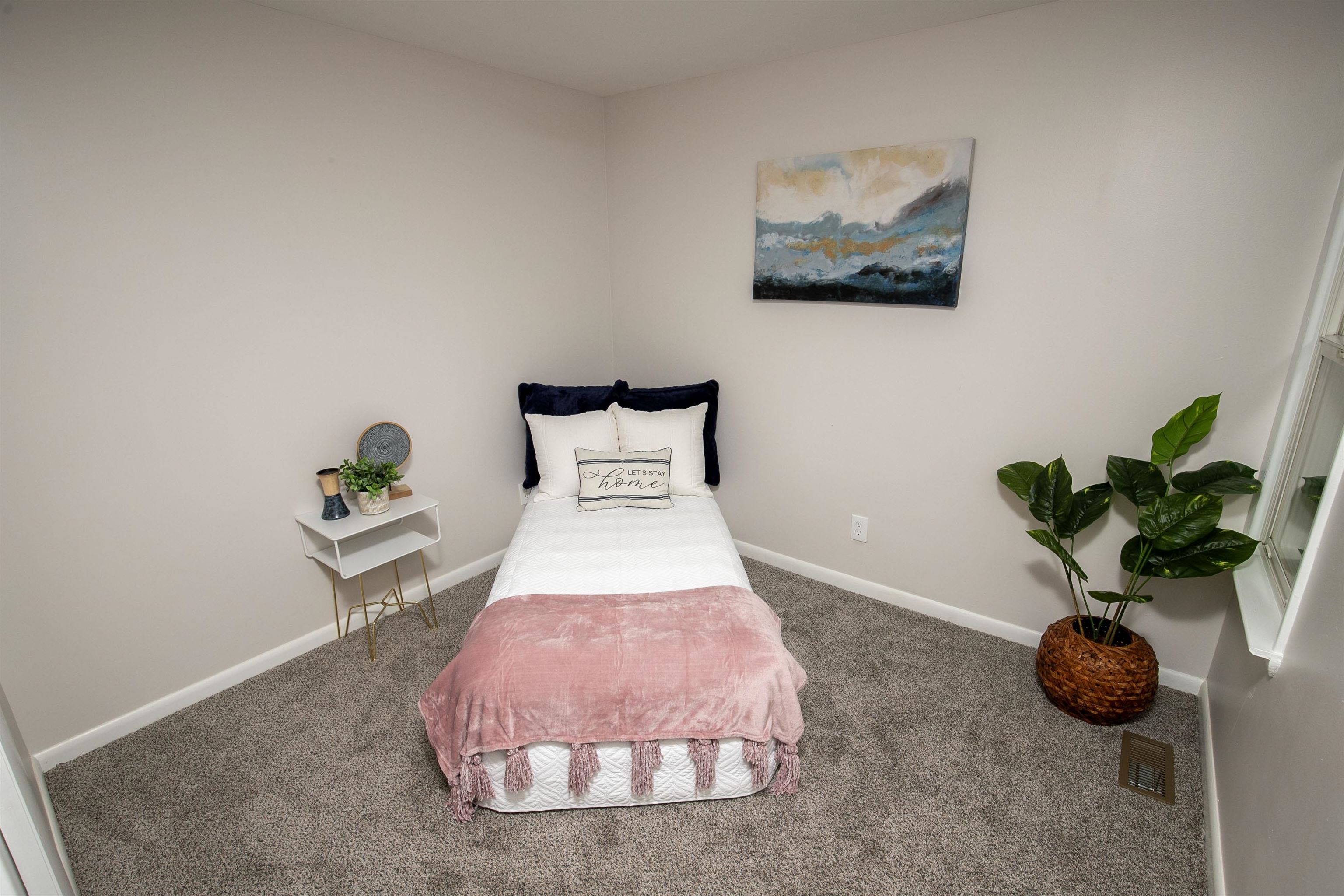 3058 E Gordonville