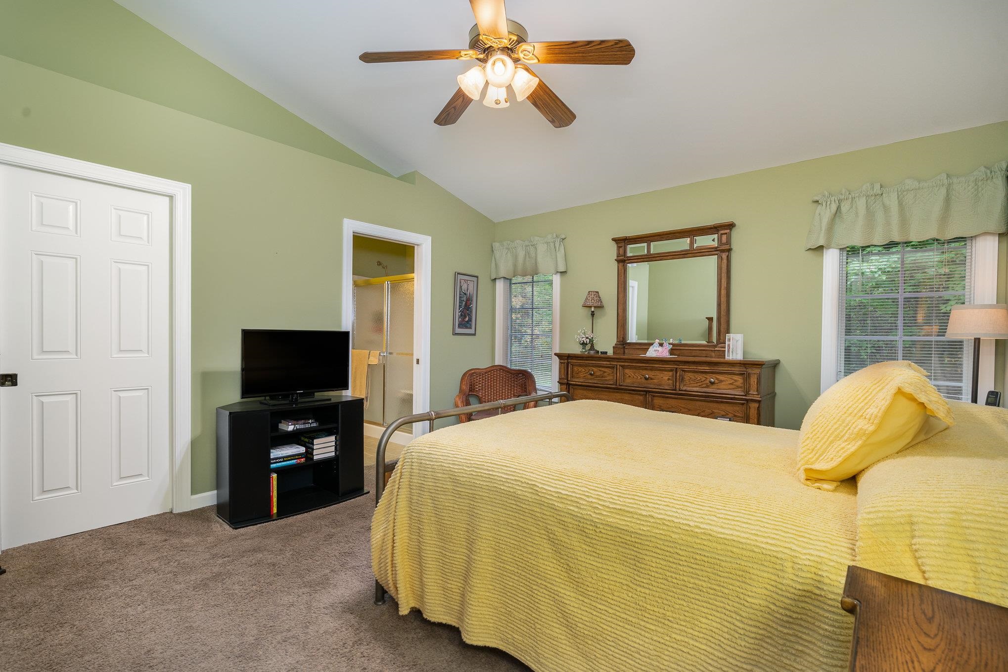 7411 Rock Hollow