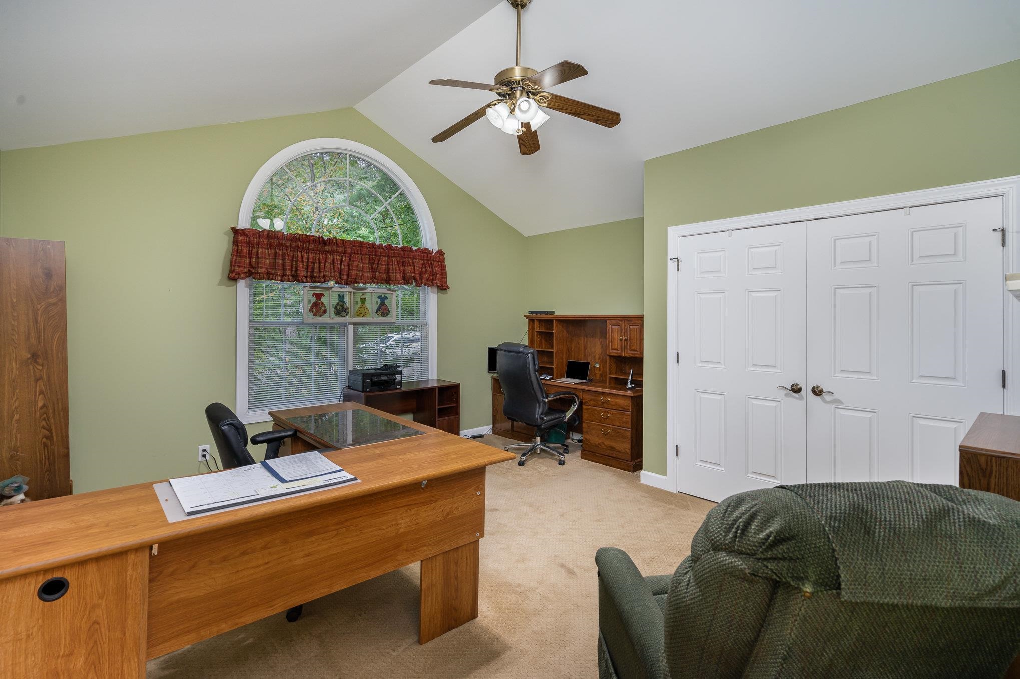 7411 Rock Hollow