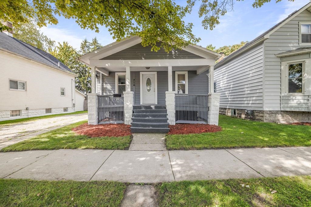 716 S Grant