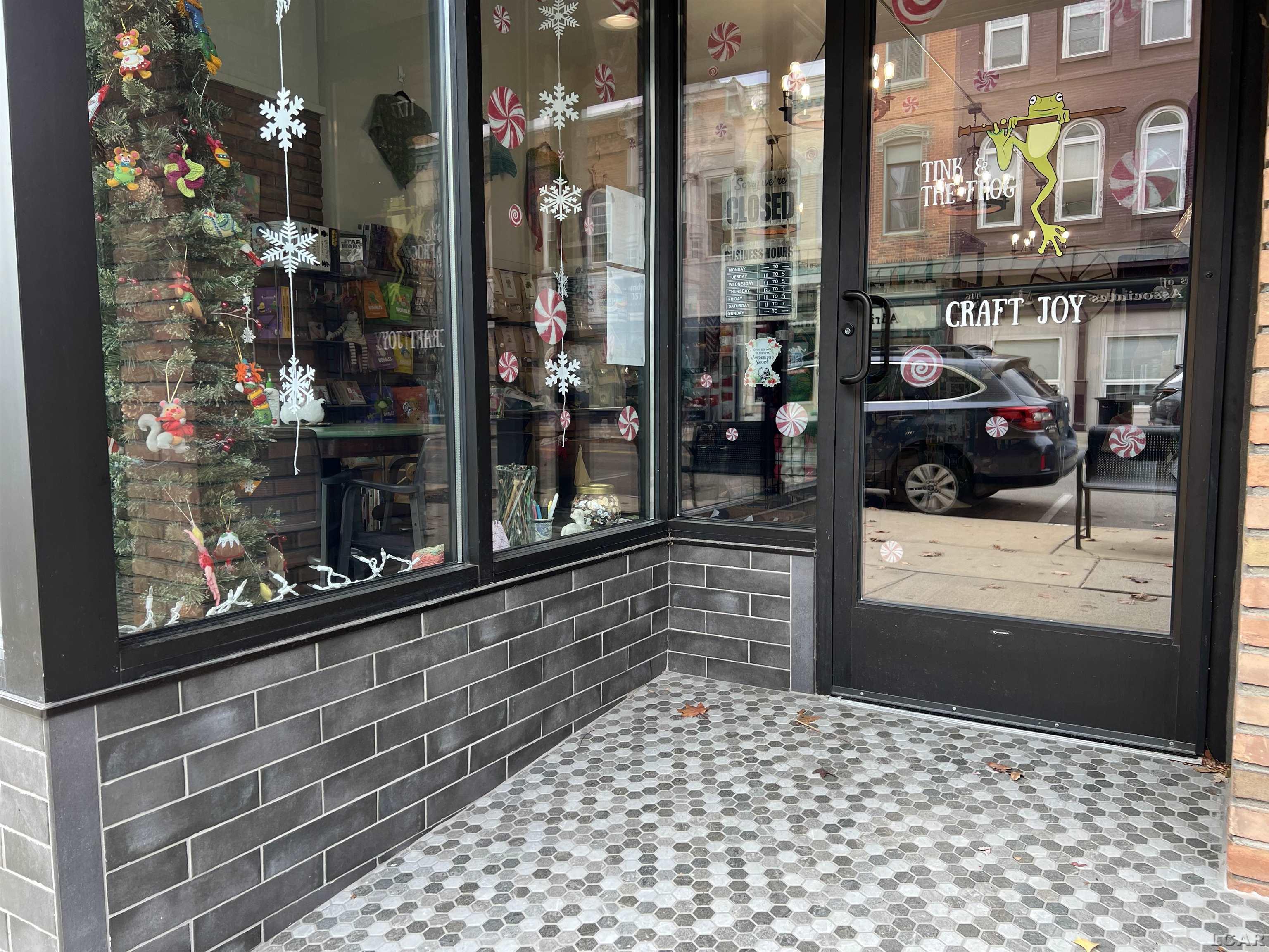 117 N Main