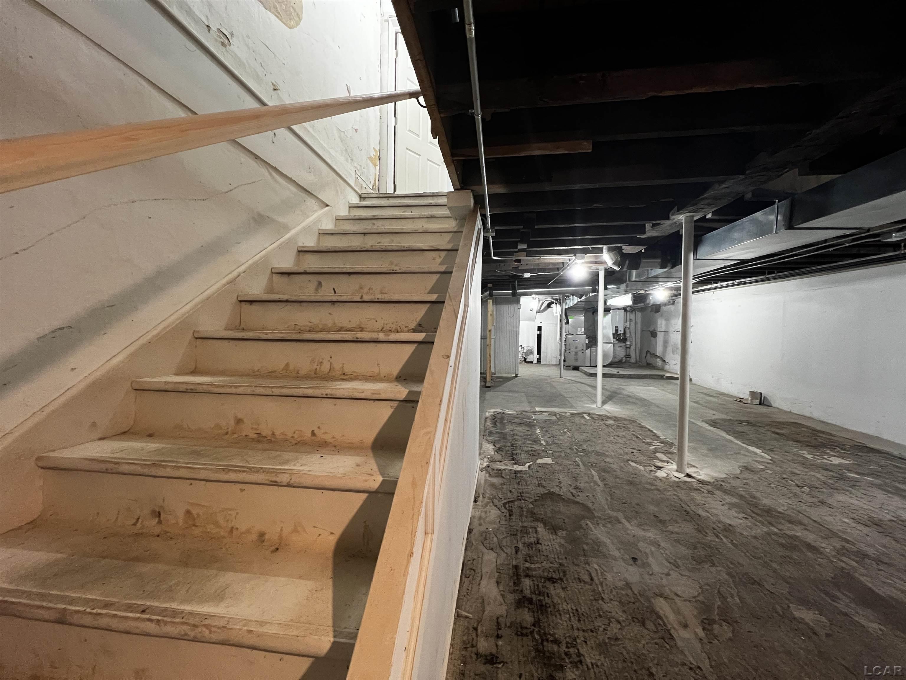 117 N Main