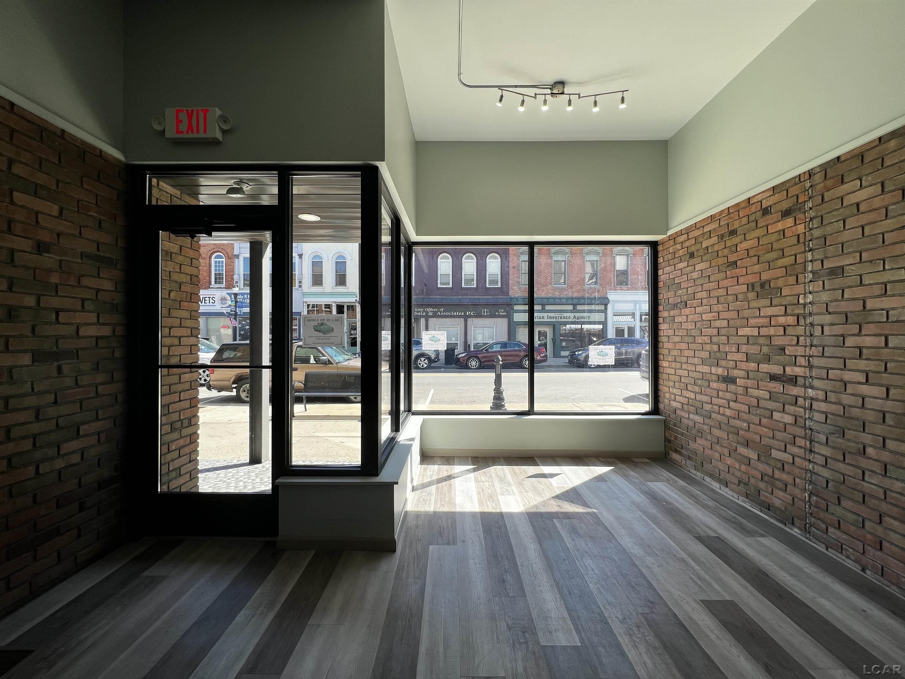 117 N Main