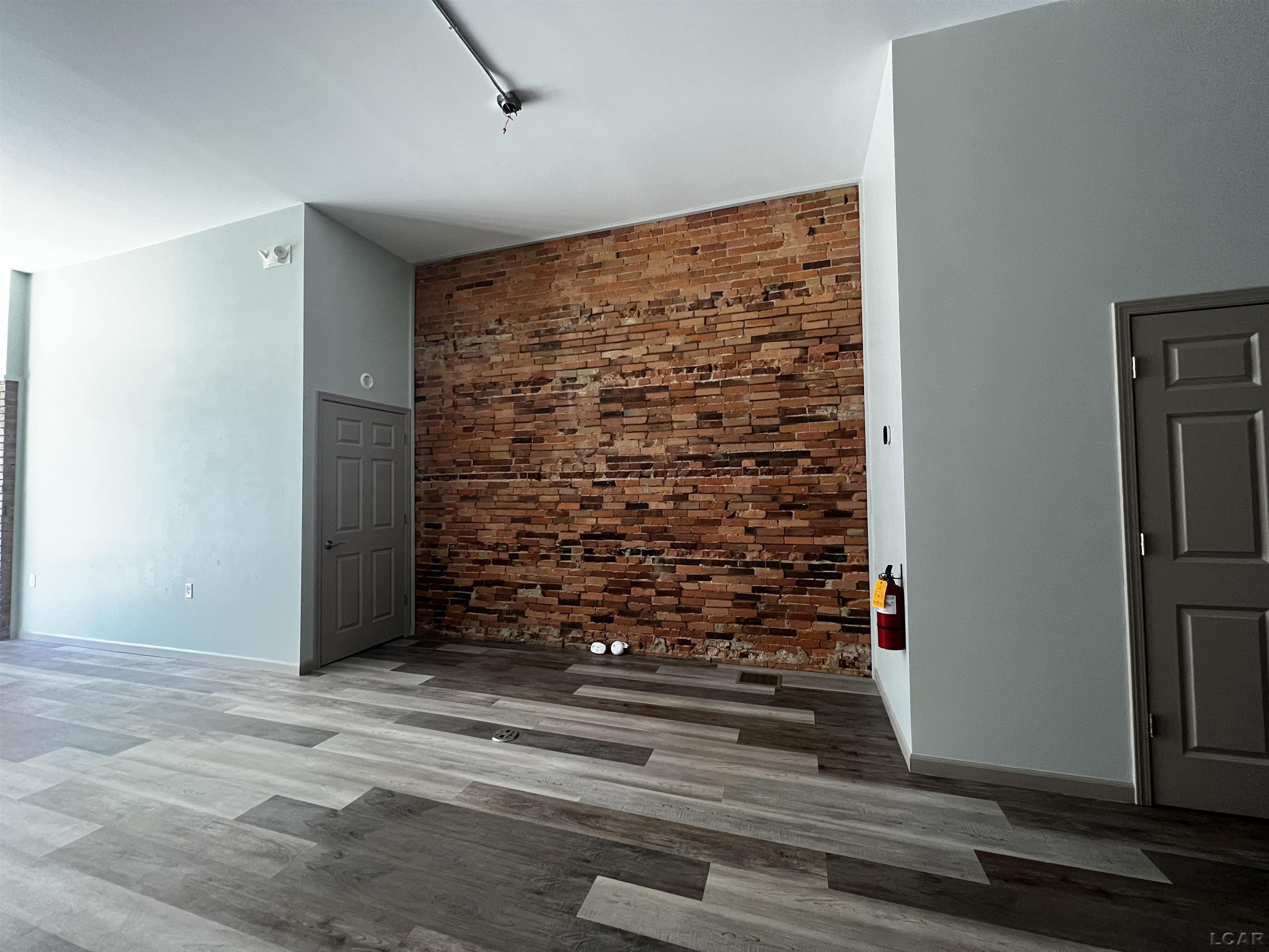 117 N Main