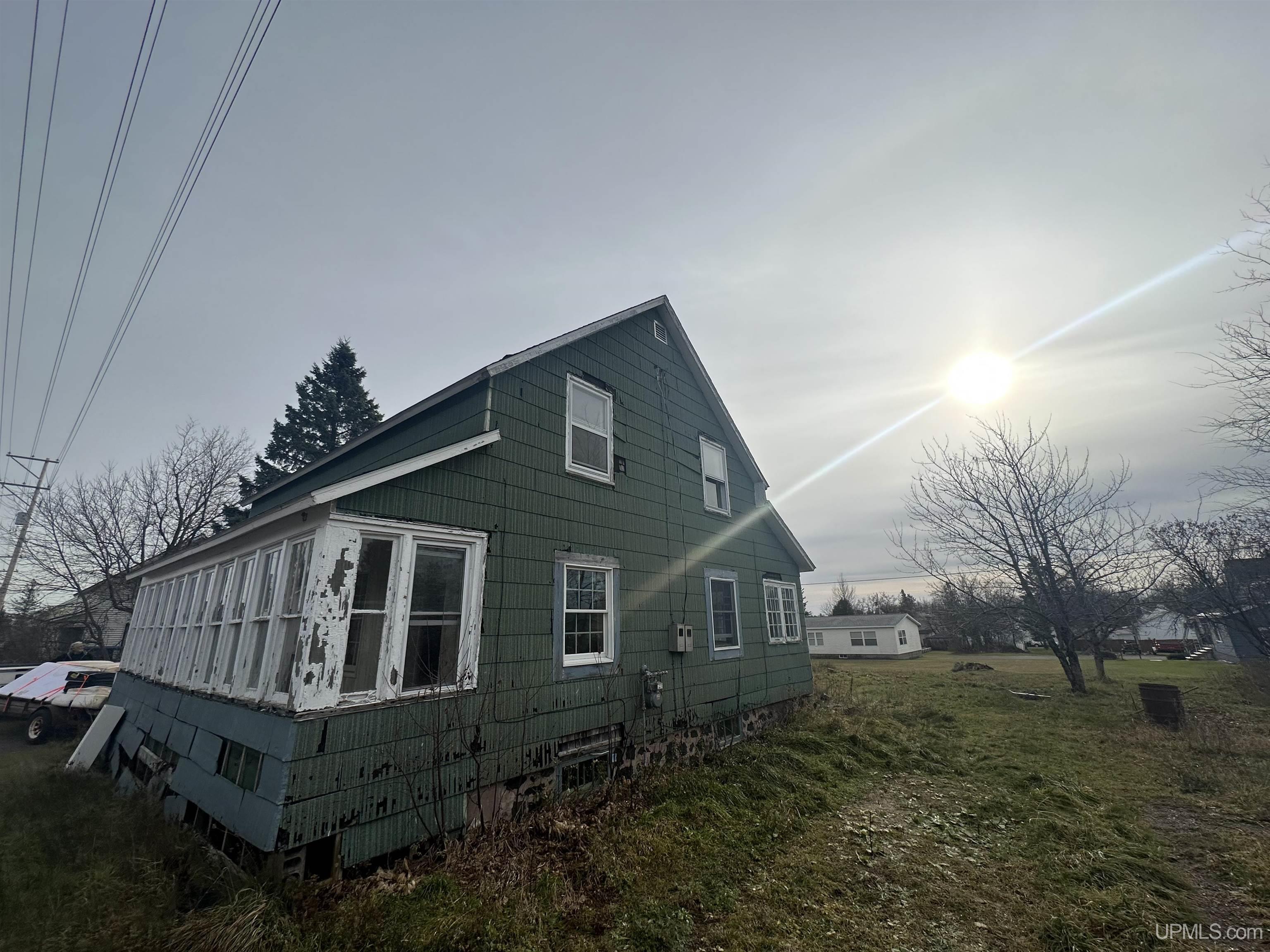 25633 A Calumet, MI 49913 MLS 50129274 Great Lakes and Land