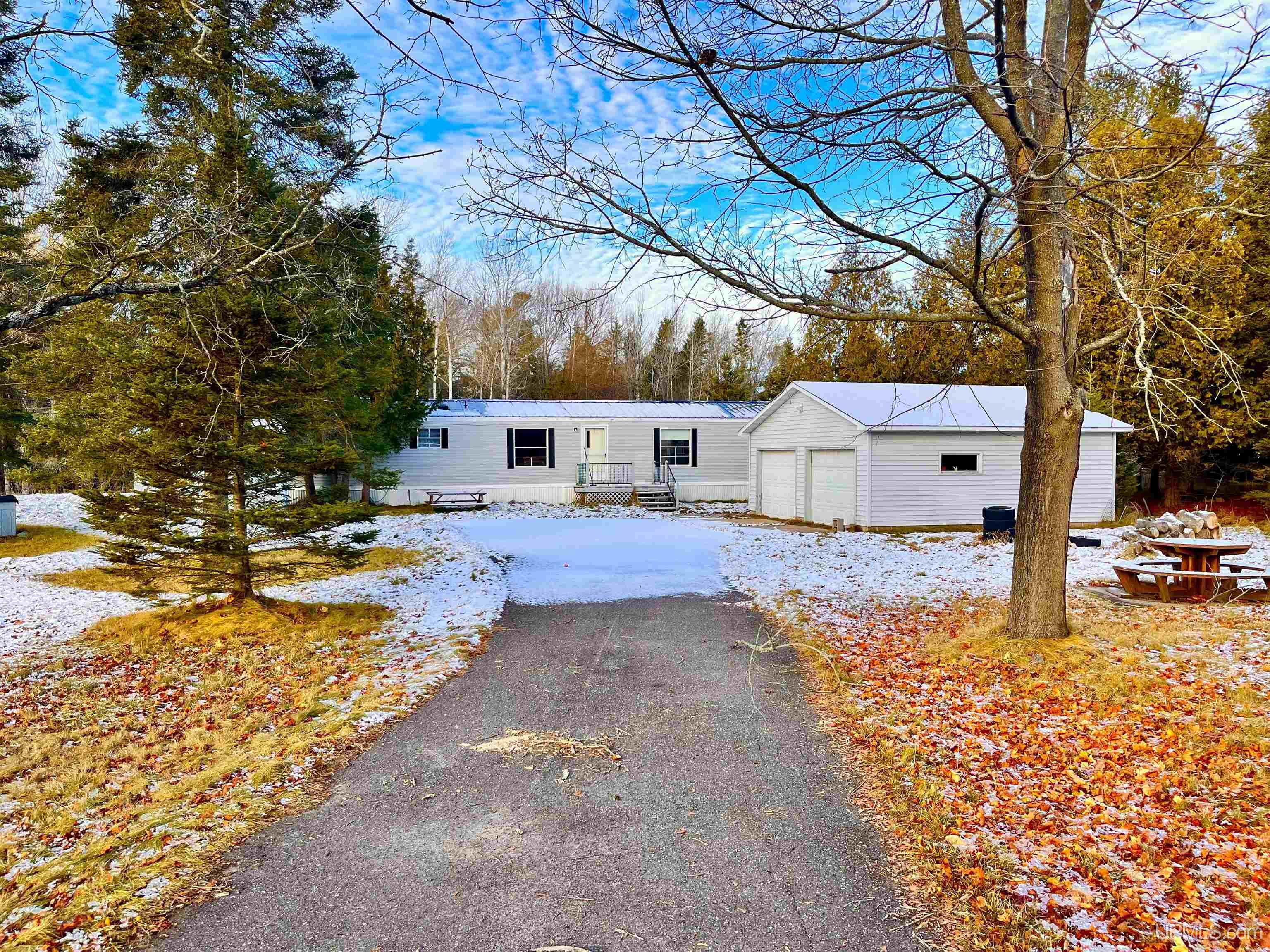 10071 S.6 Rapid River, MI 49878 MLS 50130270