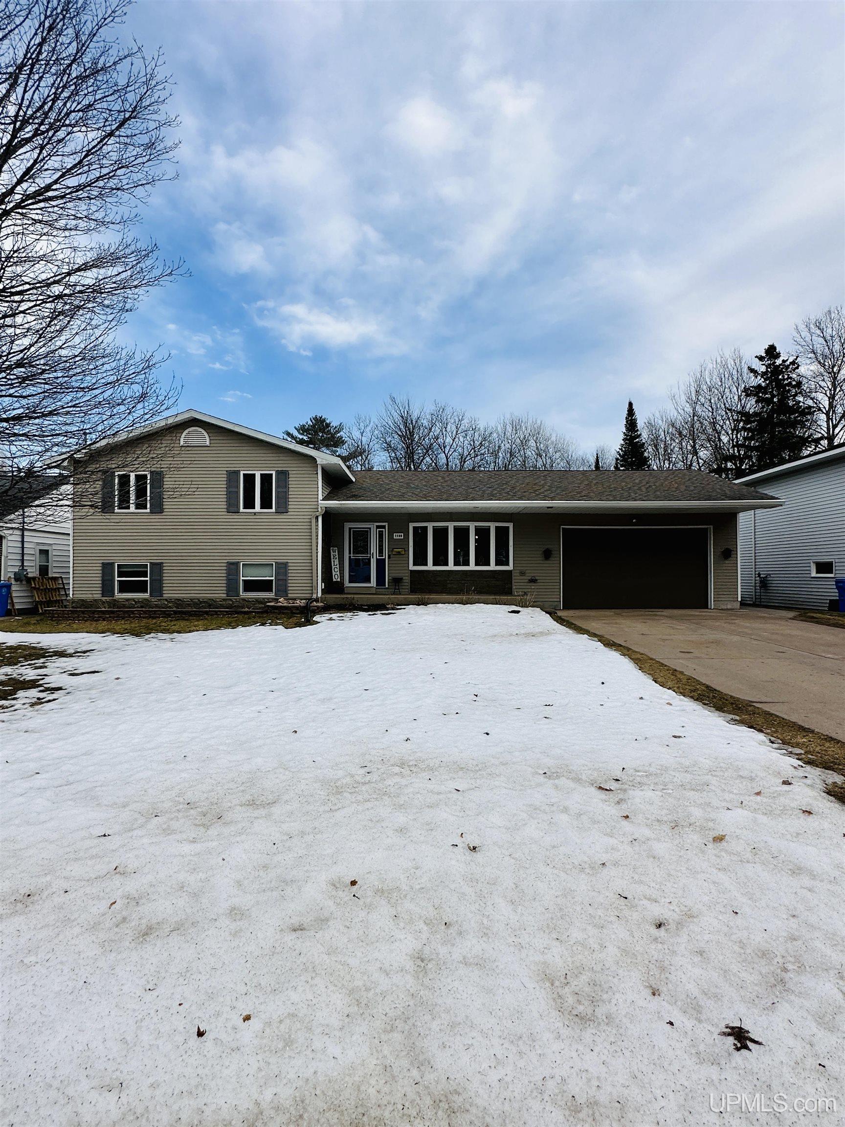 Photo # for Listing #50085291 in Marquette