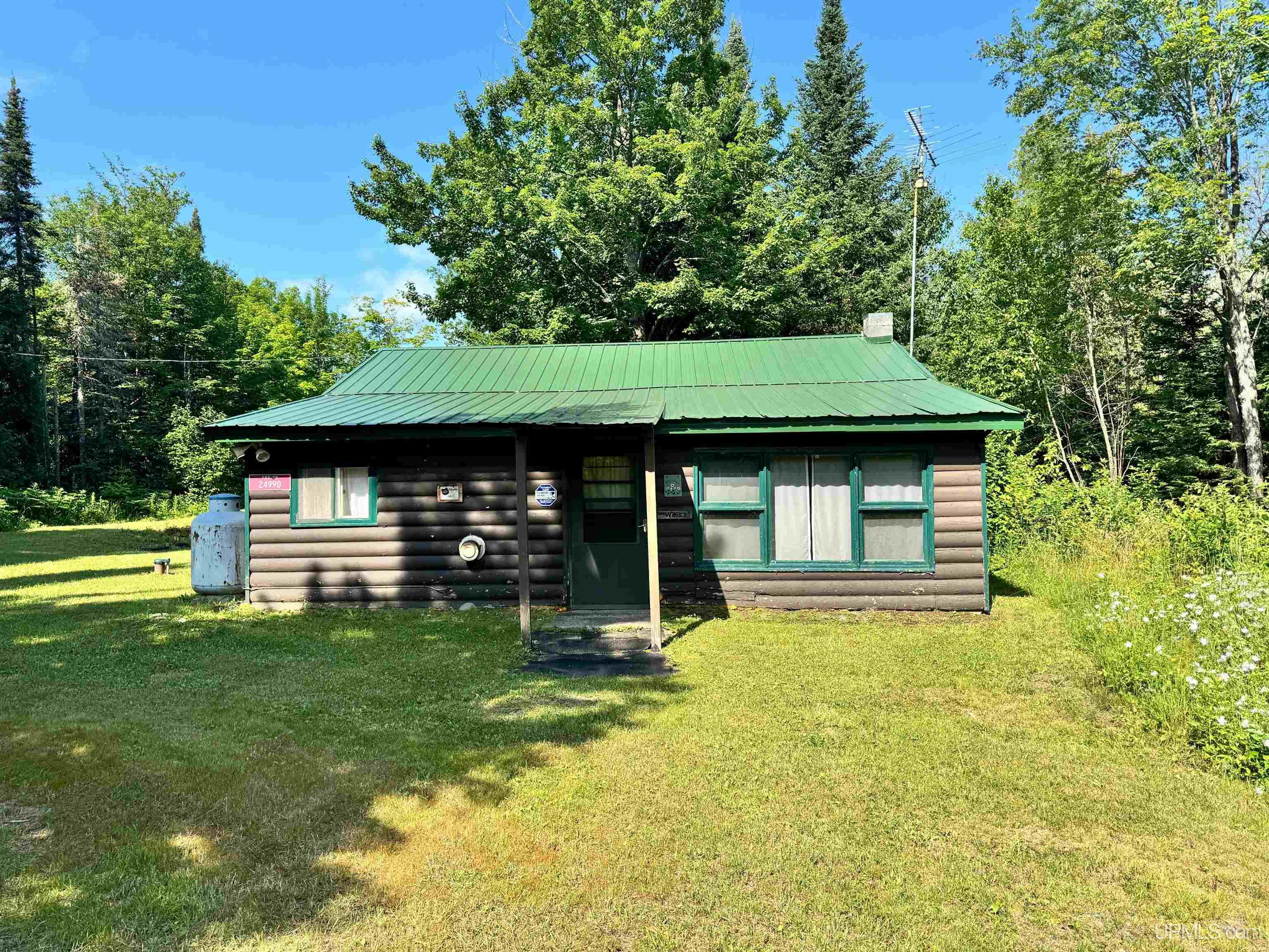 24990 Foy Covington, MI MLS50148442 Great Lakes and Land